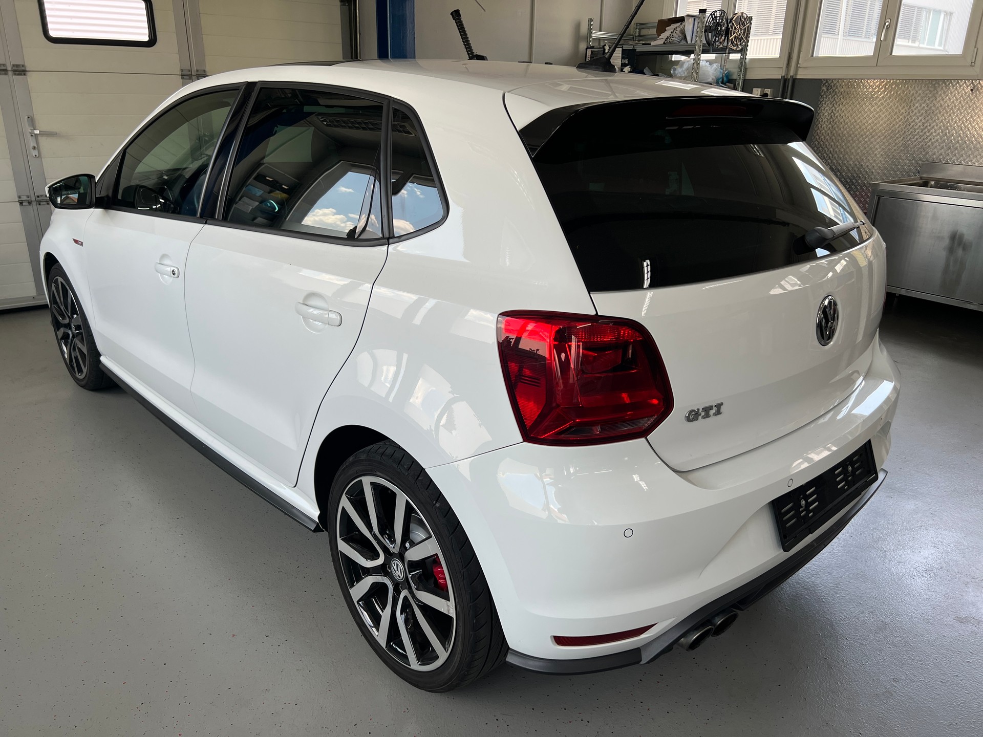 VW Polo 1.8 TSI GTI DSG-image-2