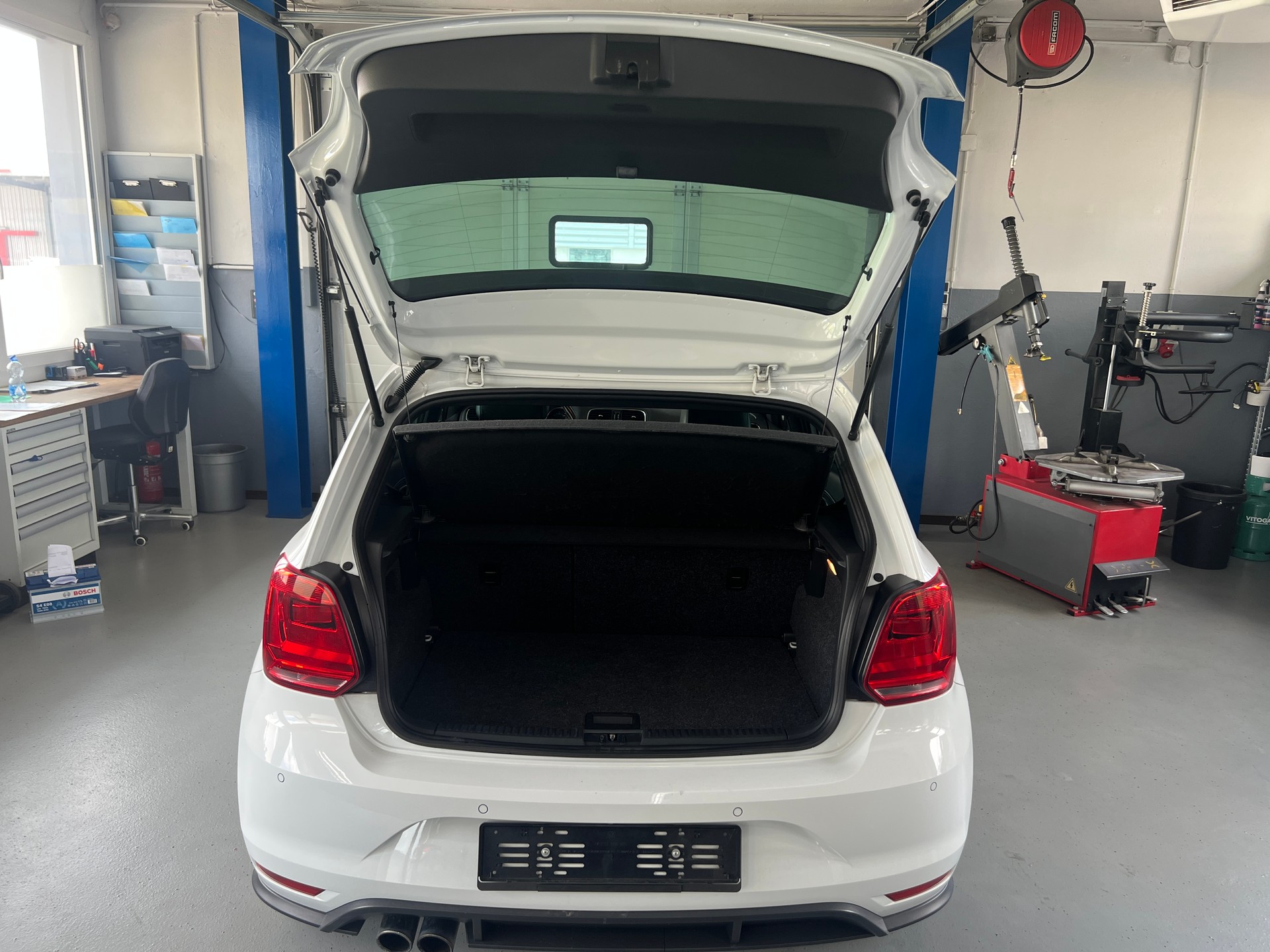 VW Polo 1.8 TSI GTI DSG-image-4