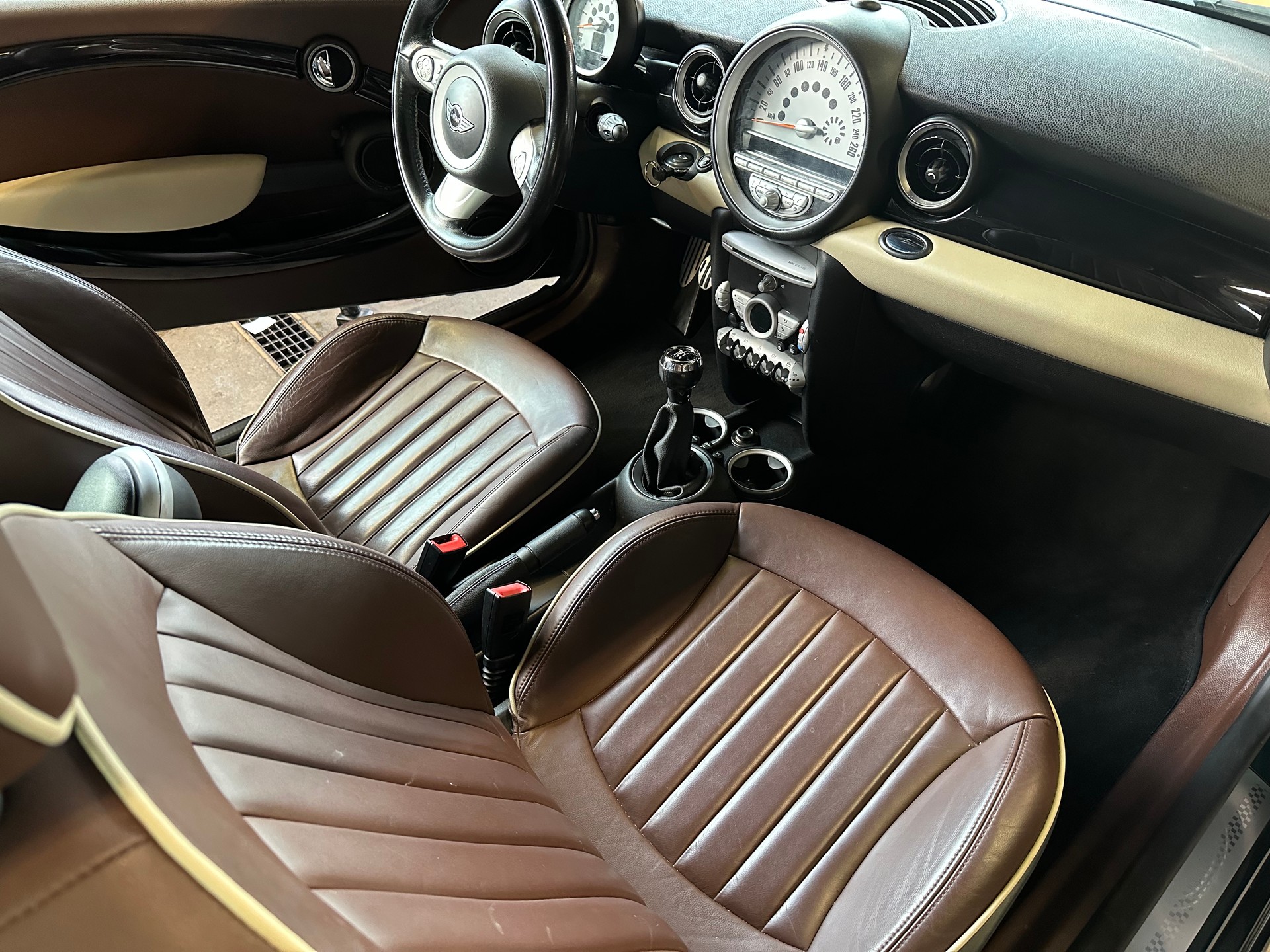 MINI Clubman Cooper S-image-10