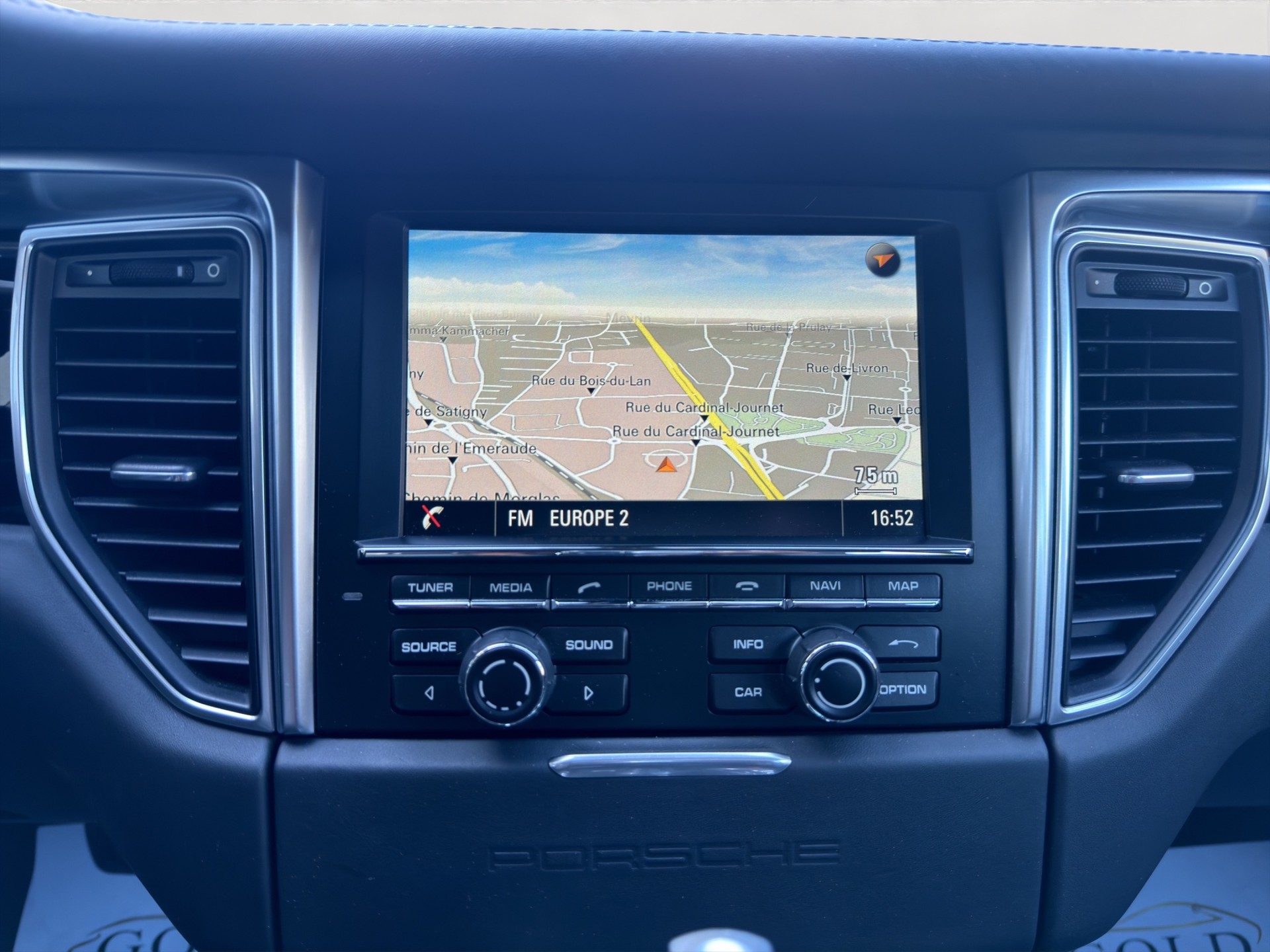 PORSCHE Macan S PDK-image-7