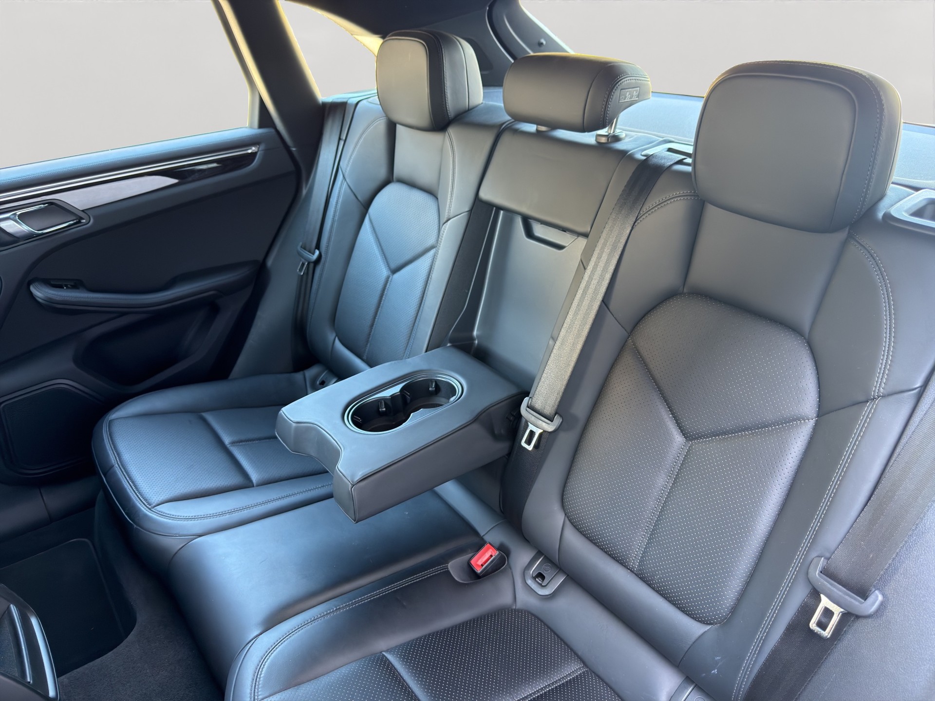 PORSCHE Macan S PDK-image-3