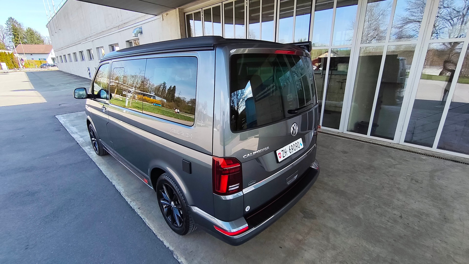VW T6.1 California 3000 2.0 Bi-TDI 204PS Beach Edition Liberty DSG-image-9