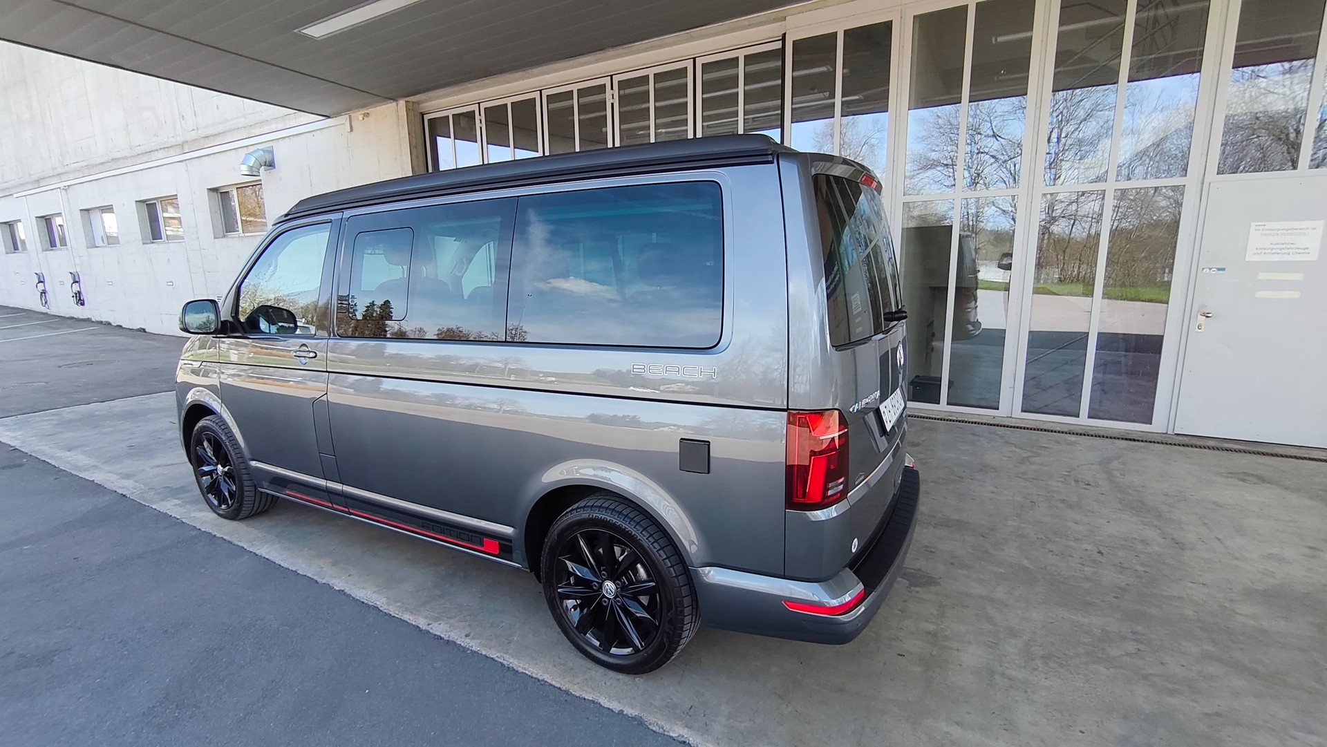 VW T6.1 California 3000 2.0 Bi-TDI 204PS Beach Edition Liberty DSG-image-1