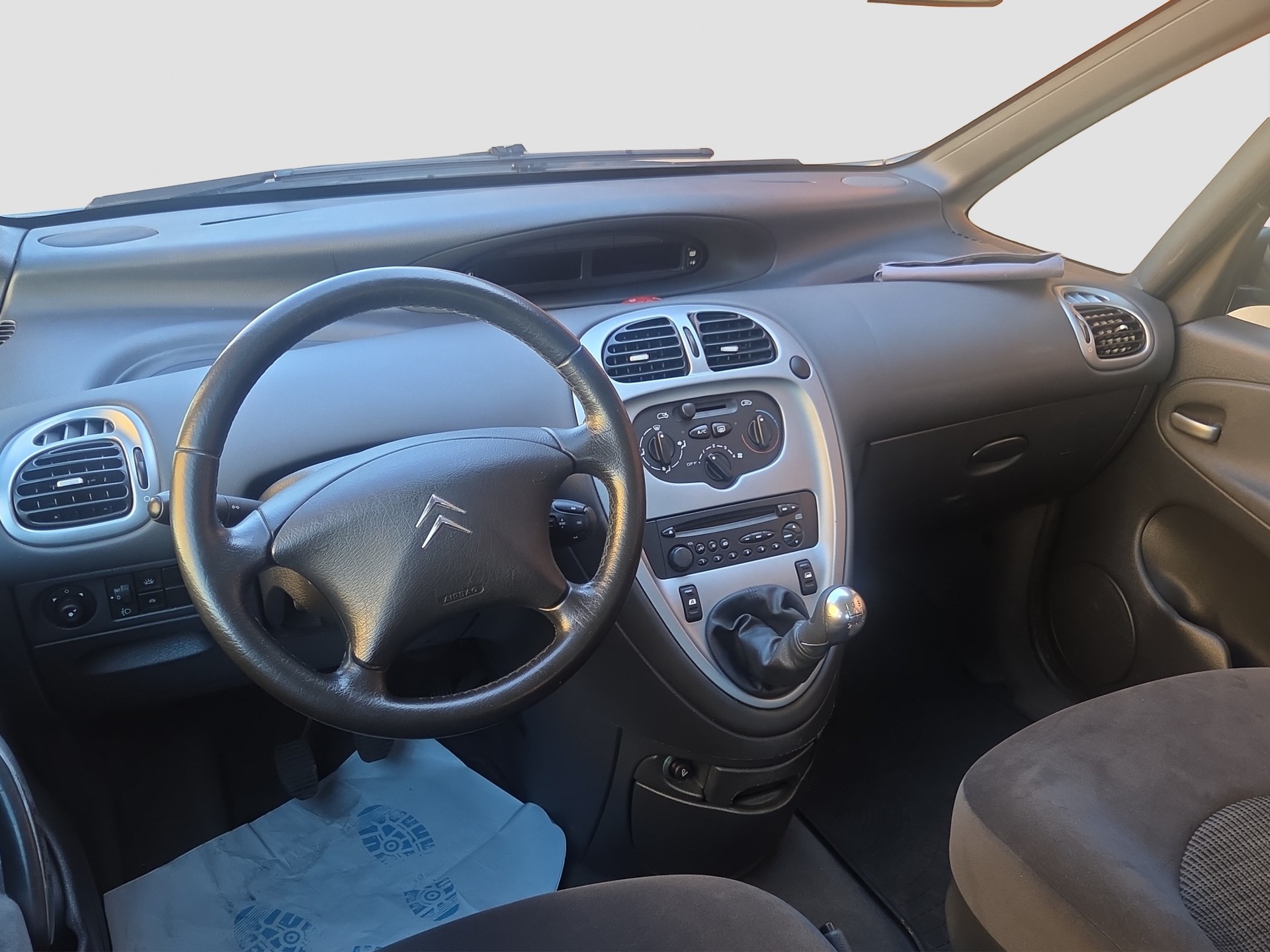 CITROEN Xsara Picasso 1.6 HDi Exclusive-image-10