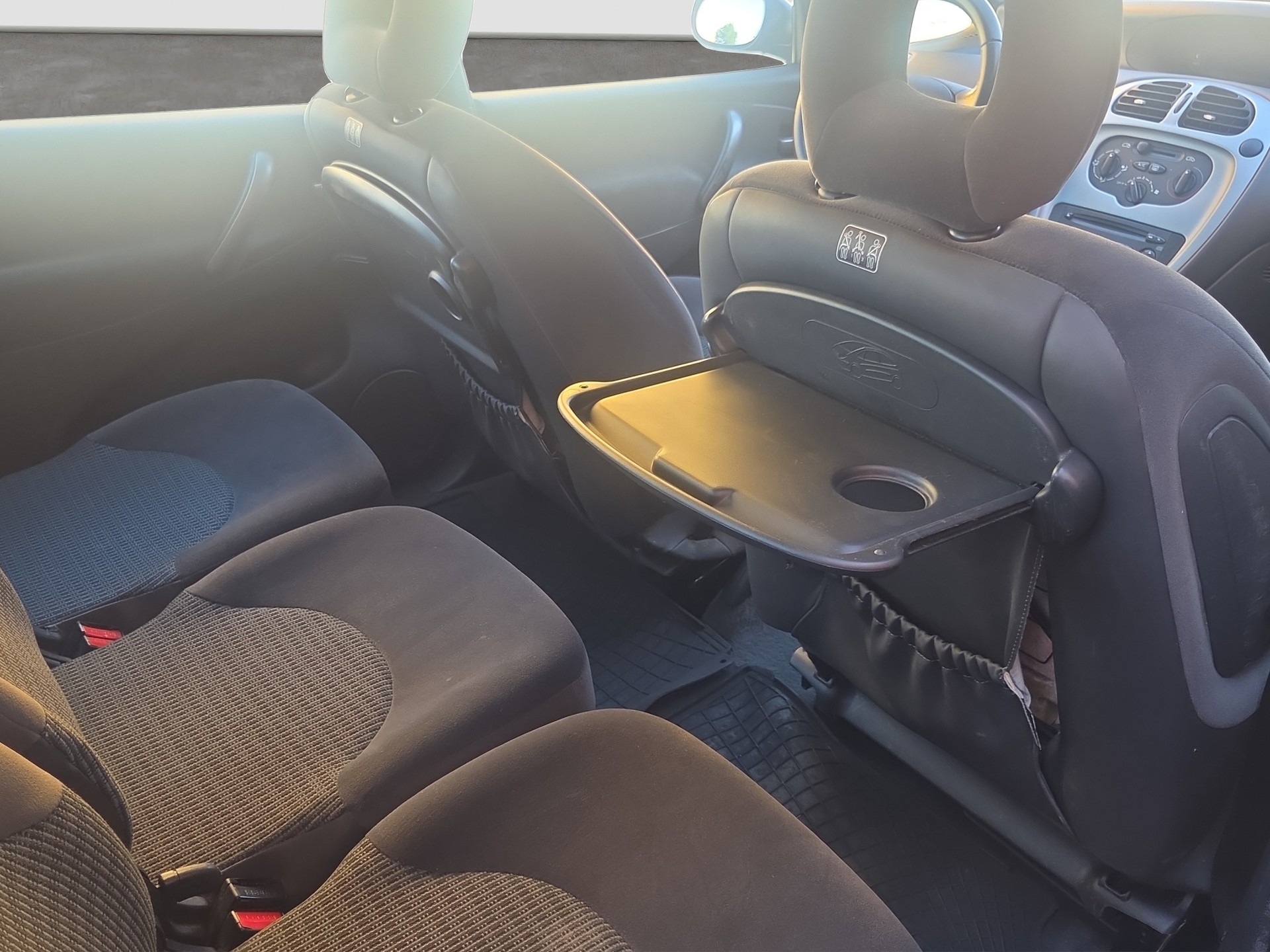 CITROEN Xsara Picasso 1.6 HDi Exclusive-image-9