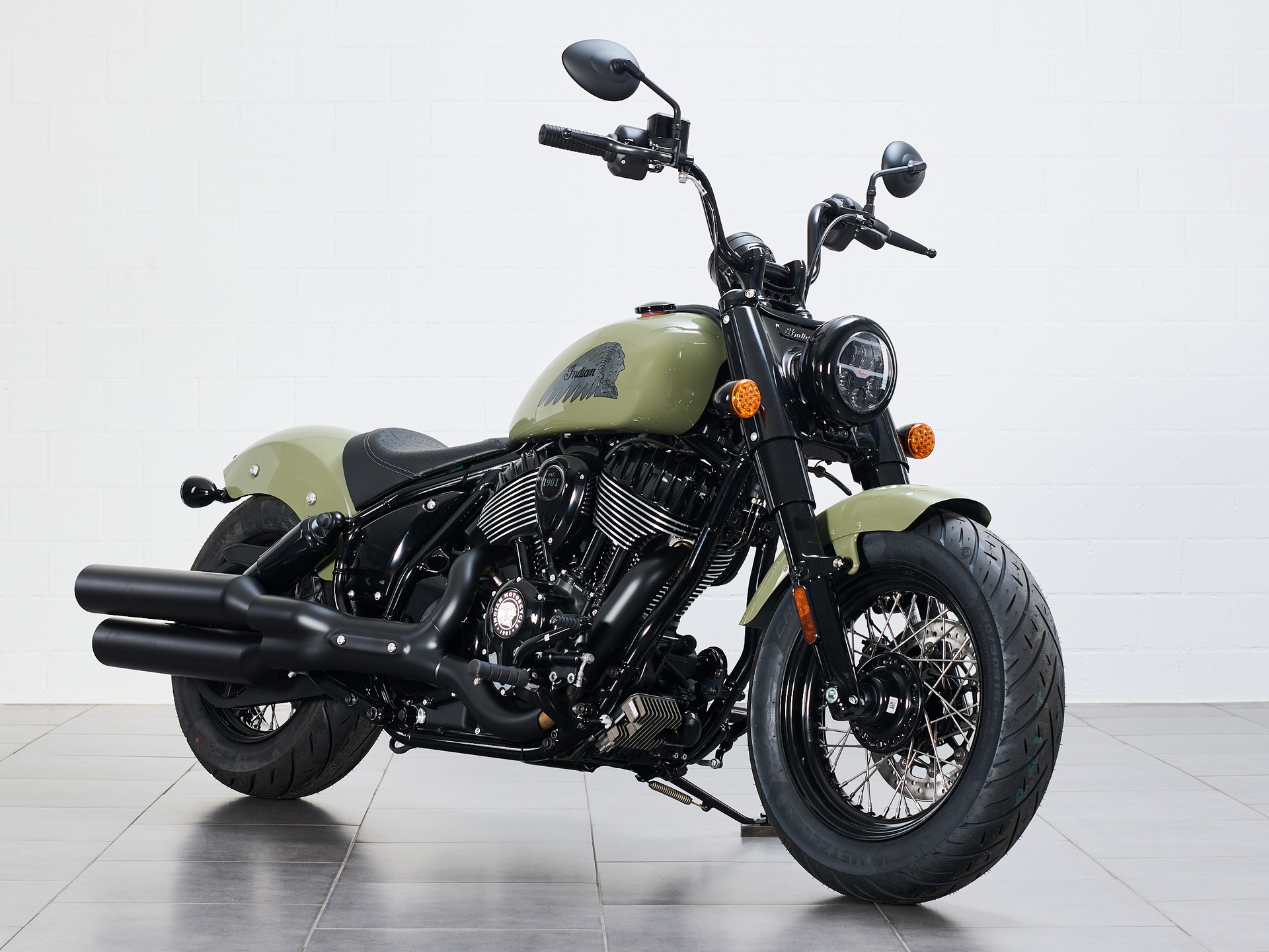 INDIAN Chief Bobber Dark Horse-image-1