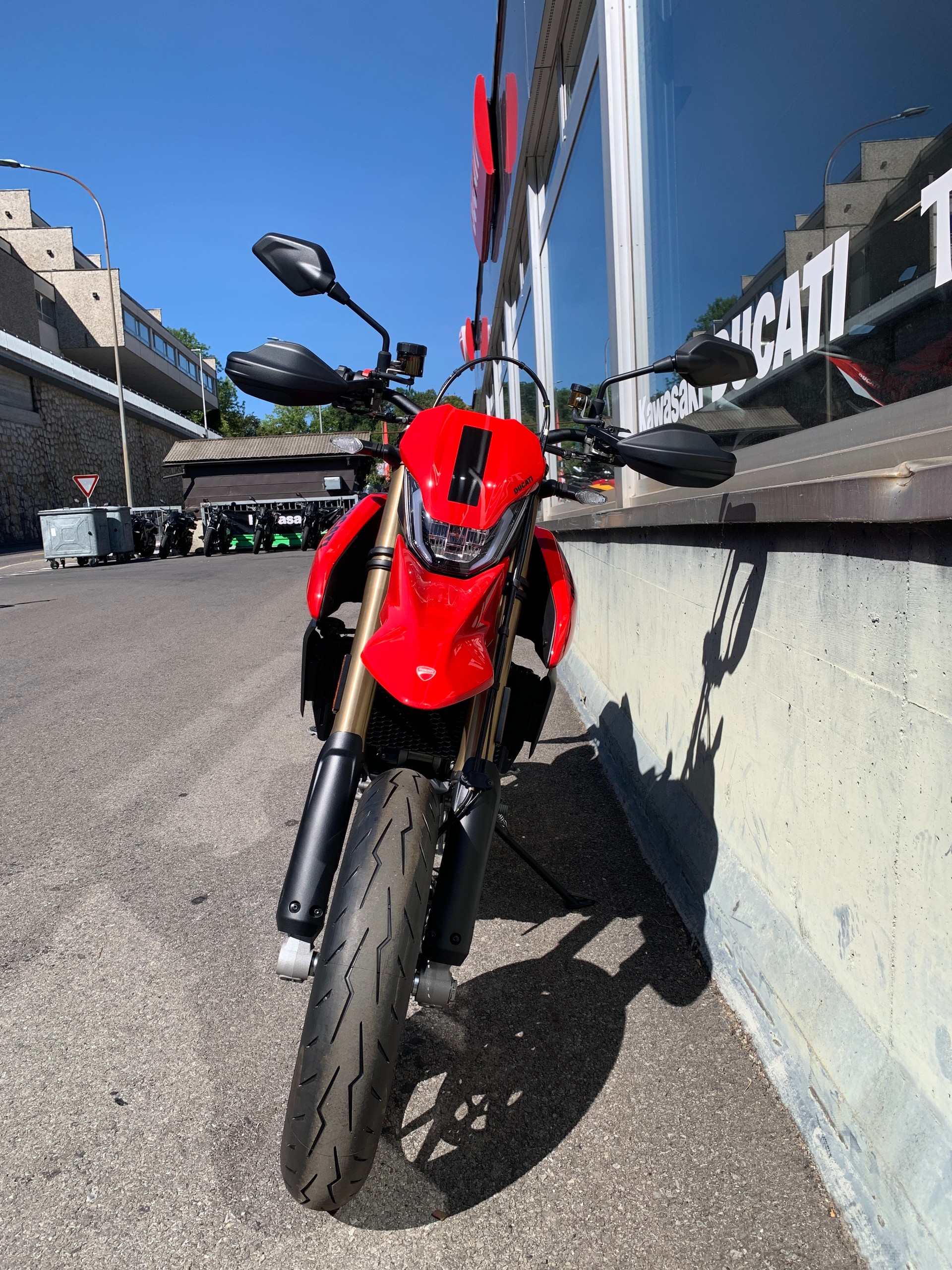 DUCATI HYPERMOTARD 698 MONO-image-2