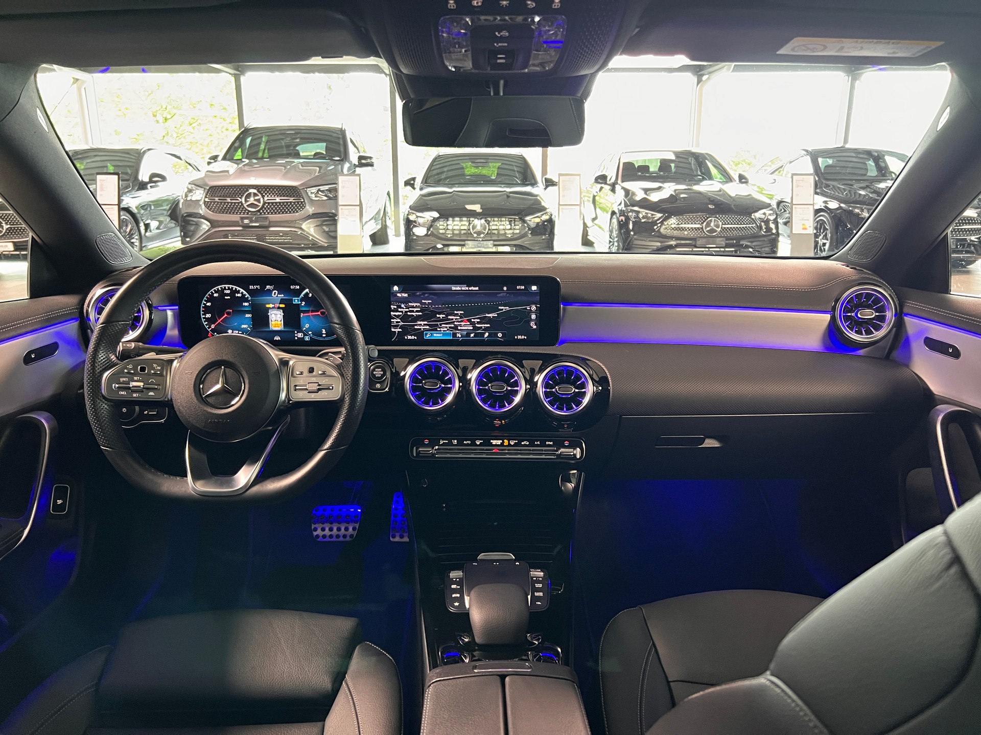 MERCEDES-BENZ CLA 250 4Matic AMG Line 7G-DCT-image-10
