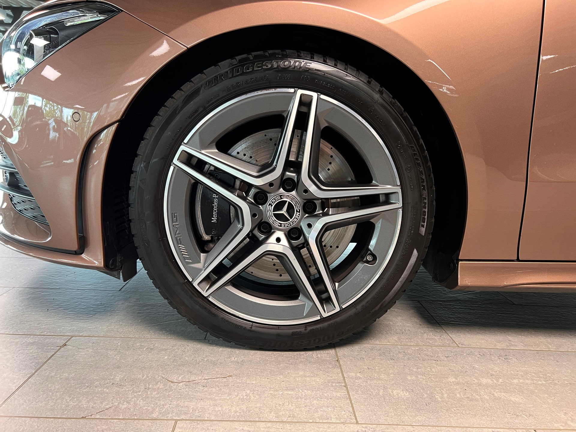 MERCEDES-BENZ CLA 250 4Matic AMG Line 7G-DCT-image-5