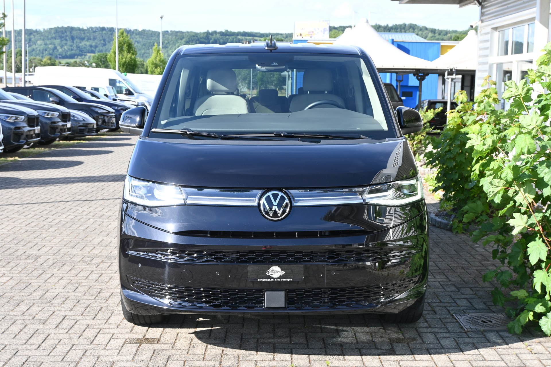 VW Multivan 2.0 TDI Style DSG Lang 7-Plätzer + AHK 2000kg-showroom-element-2