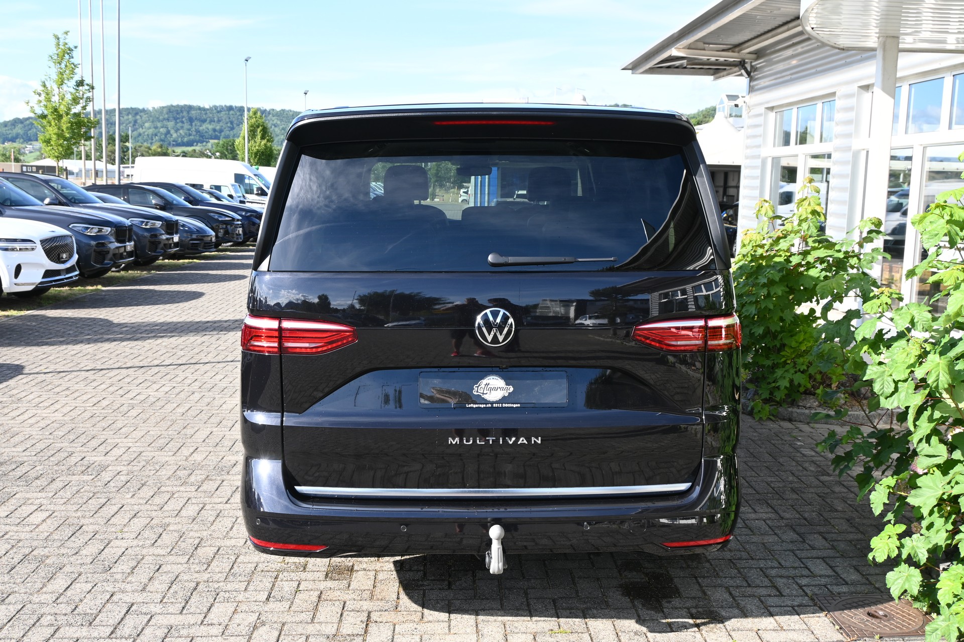 VW Multivan 2.0 TDI Style DSG Lang 7-Plätzer + AHK 2000kg-showroom-element-3