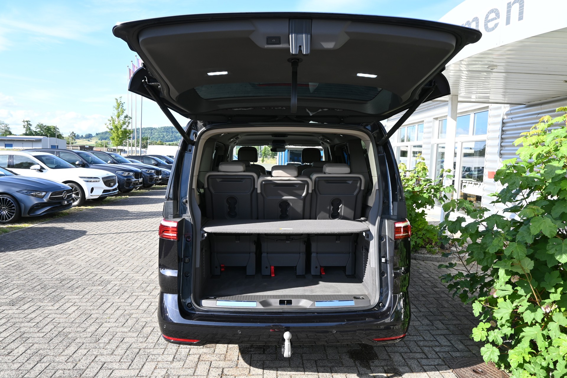 VW Multivan 2.0 TDI Style DSG Lang 7-Plätzer + AHK 2000kg-image-8