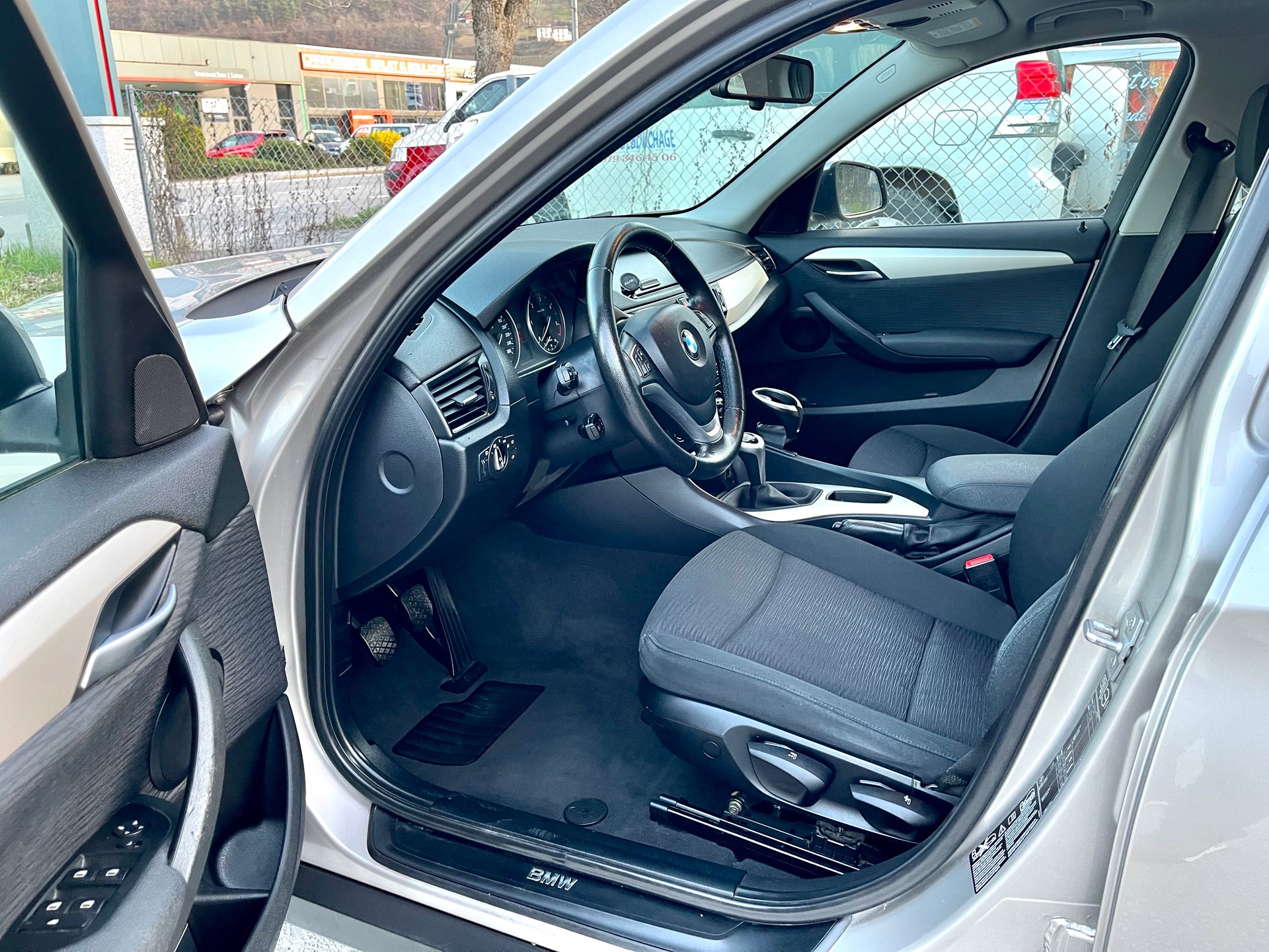 BMW X1 xDrive 18d Sport Line Steptronic-image-8