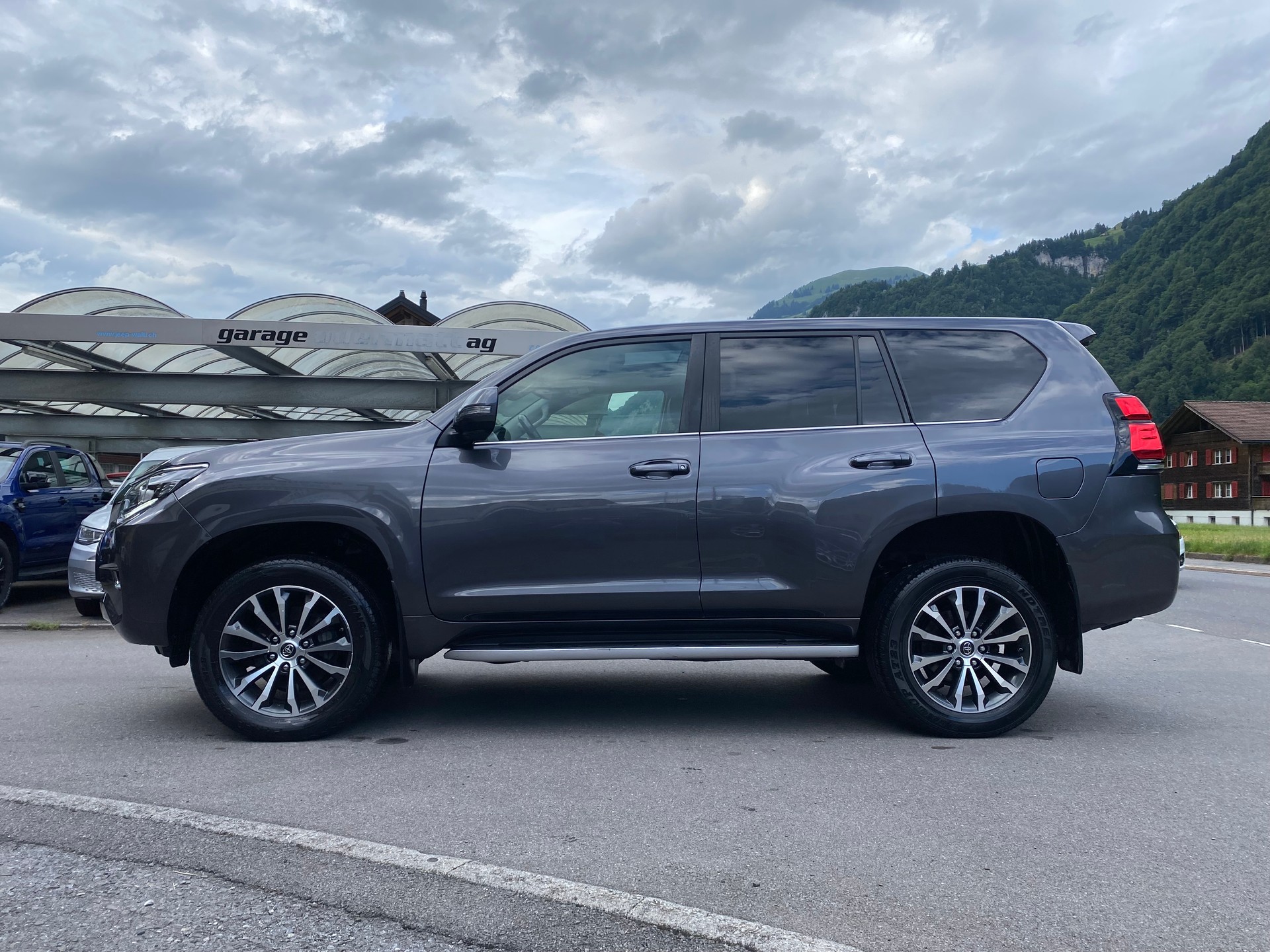 TOYOTA Land Cruiser 2.8TD Style Automatic