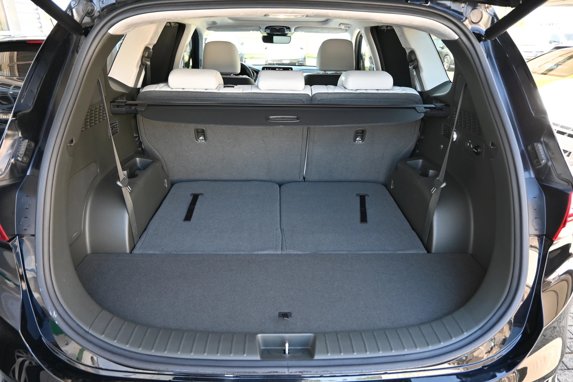 HYUNDAI Santa Fe 2.2 CRDI Vertex 4WD Automatic + 7-Plätzer + Werksgarantie 02.2027-image-8