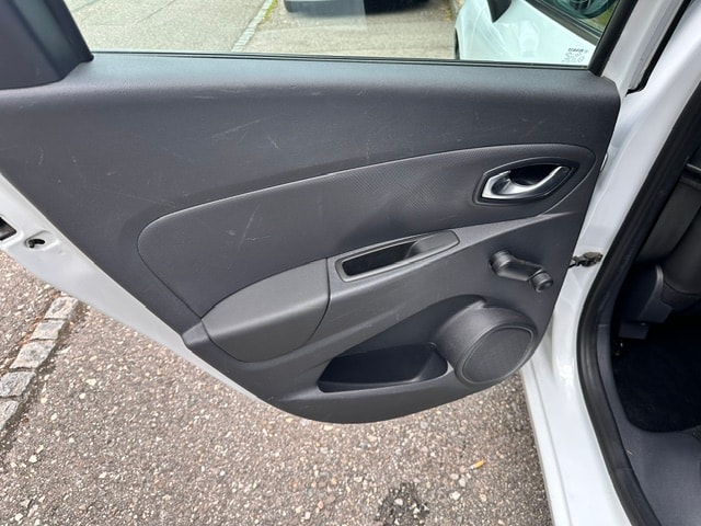 RENAULT Clio Grandtour 1.5 dCi Swiss Edition EDC-image-10
