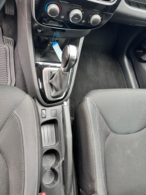 RENAULT Clio Grandtour 1.5 dCi Swiss Edition EDC-image-17