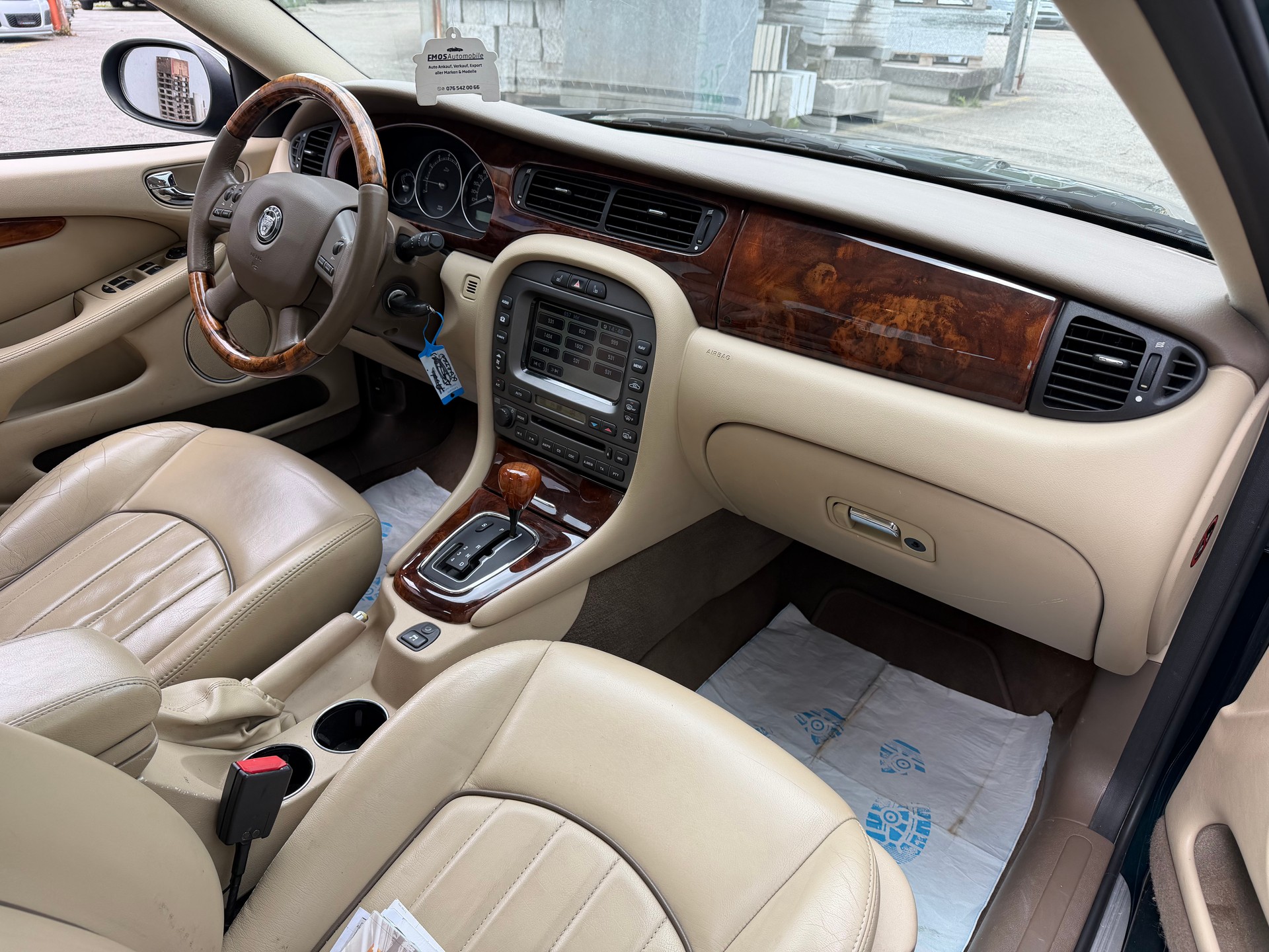 JAGUAR X-Type 3.0 V6 Traction4 Sovereign Anniv. Pack Aut.-image-9