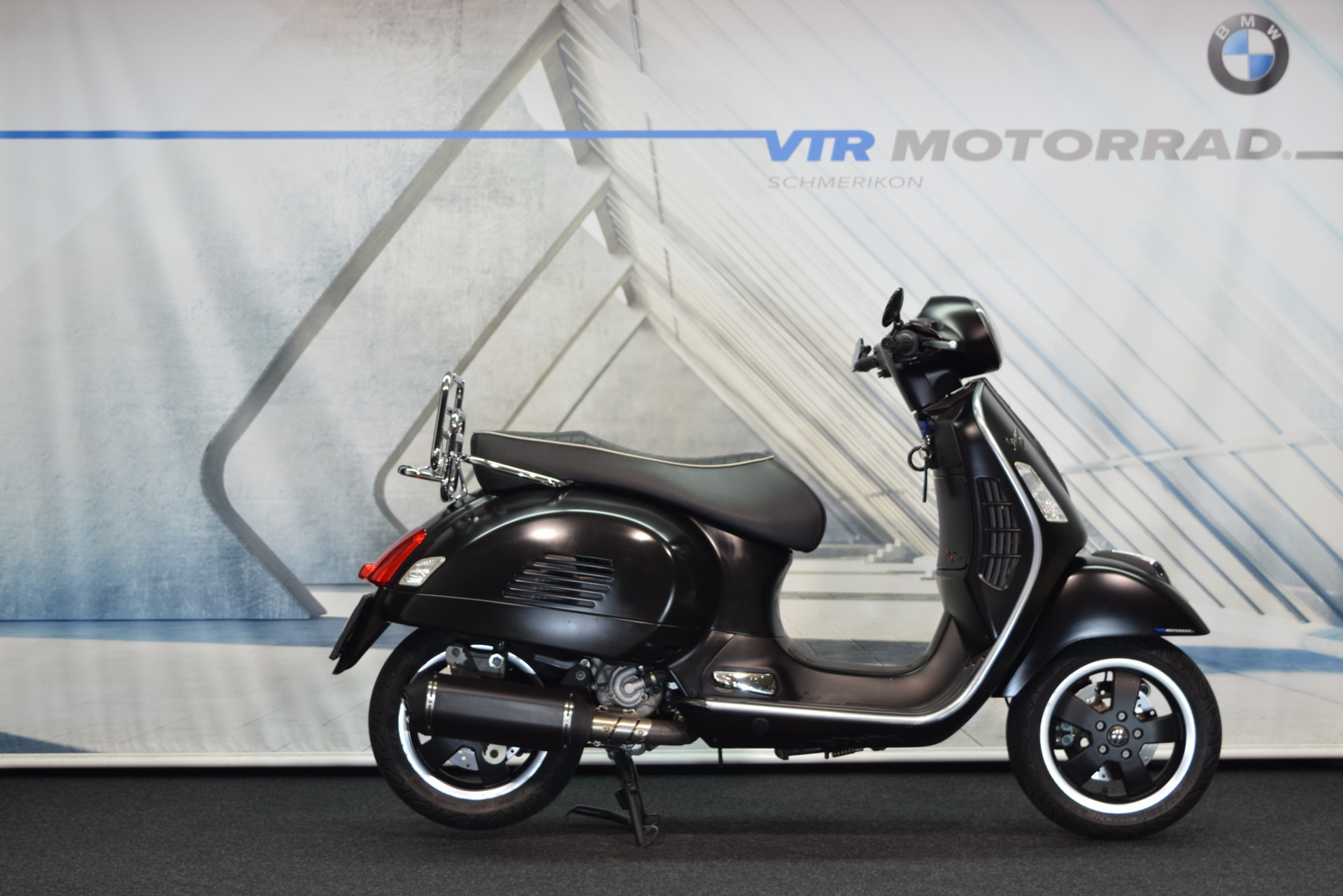 PIAGGIO Vespa GTS 300 Super inkl. Lenkerendspiegel-image-1