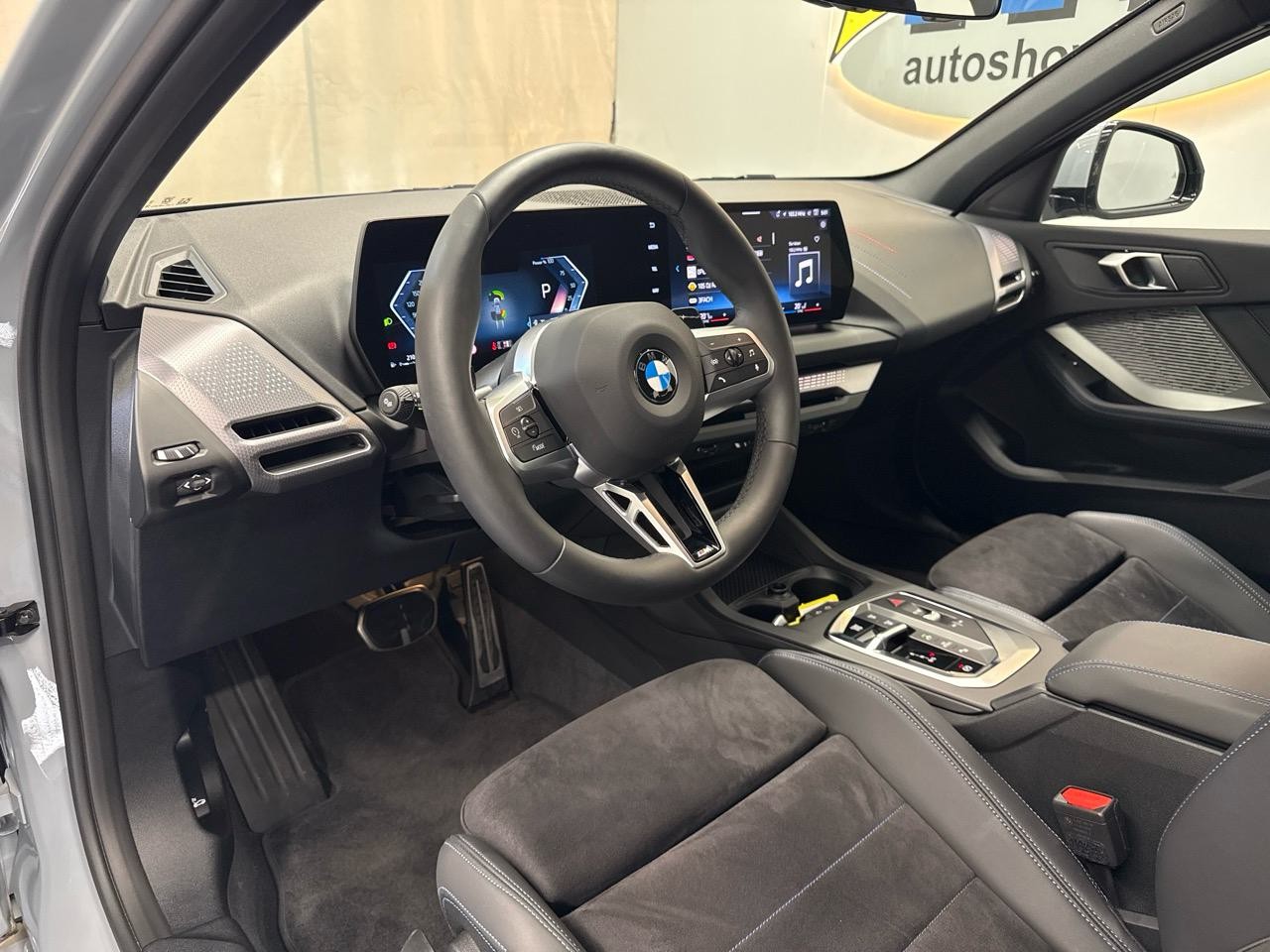 BMW 120 M Sport Steptronic-showroom-element-2