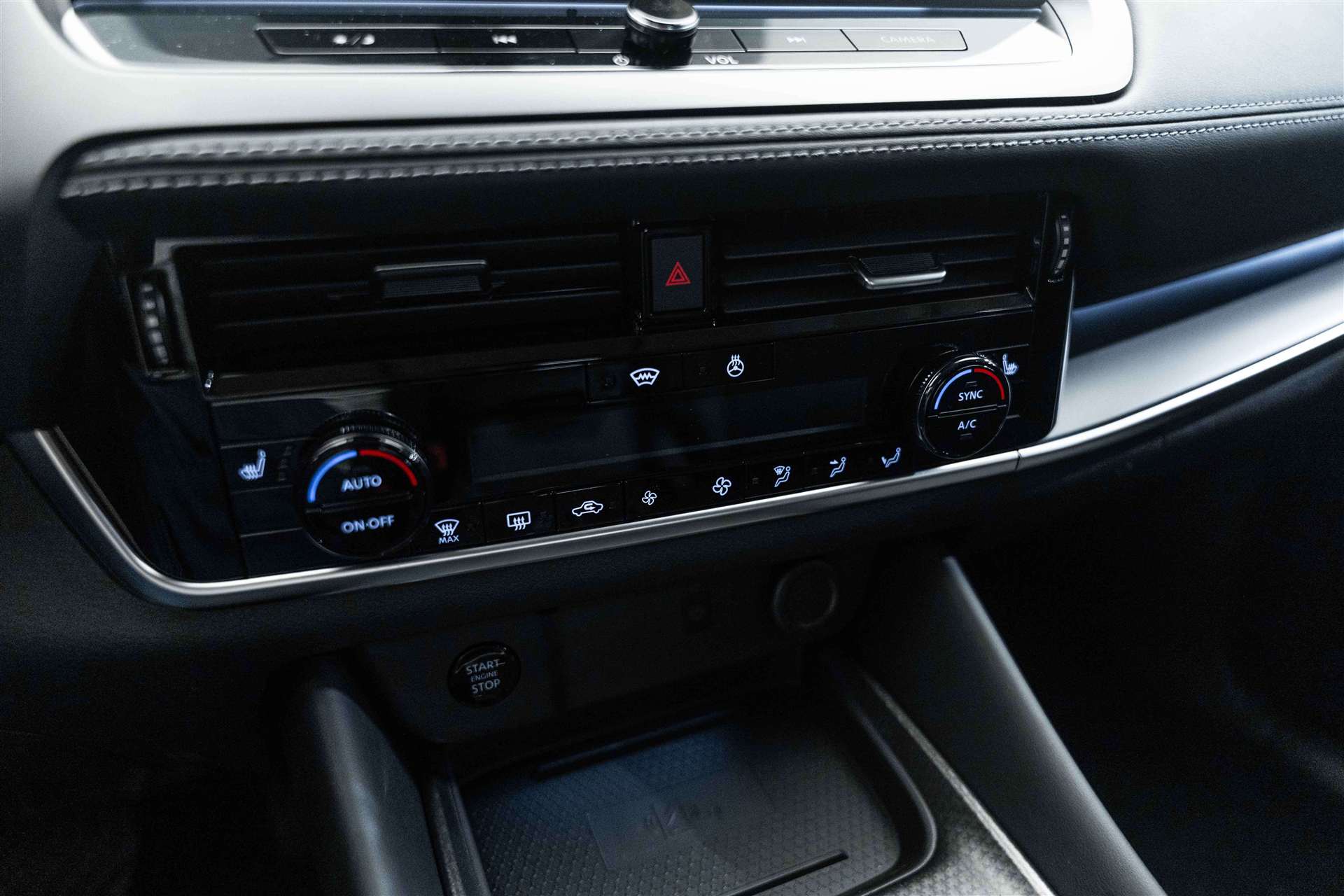 NISSAN Qashqai 1.3 DIG-T MHEV N-Connecta Xtronic-Automat-image-22