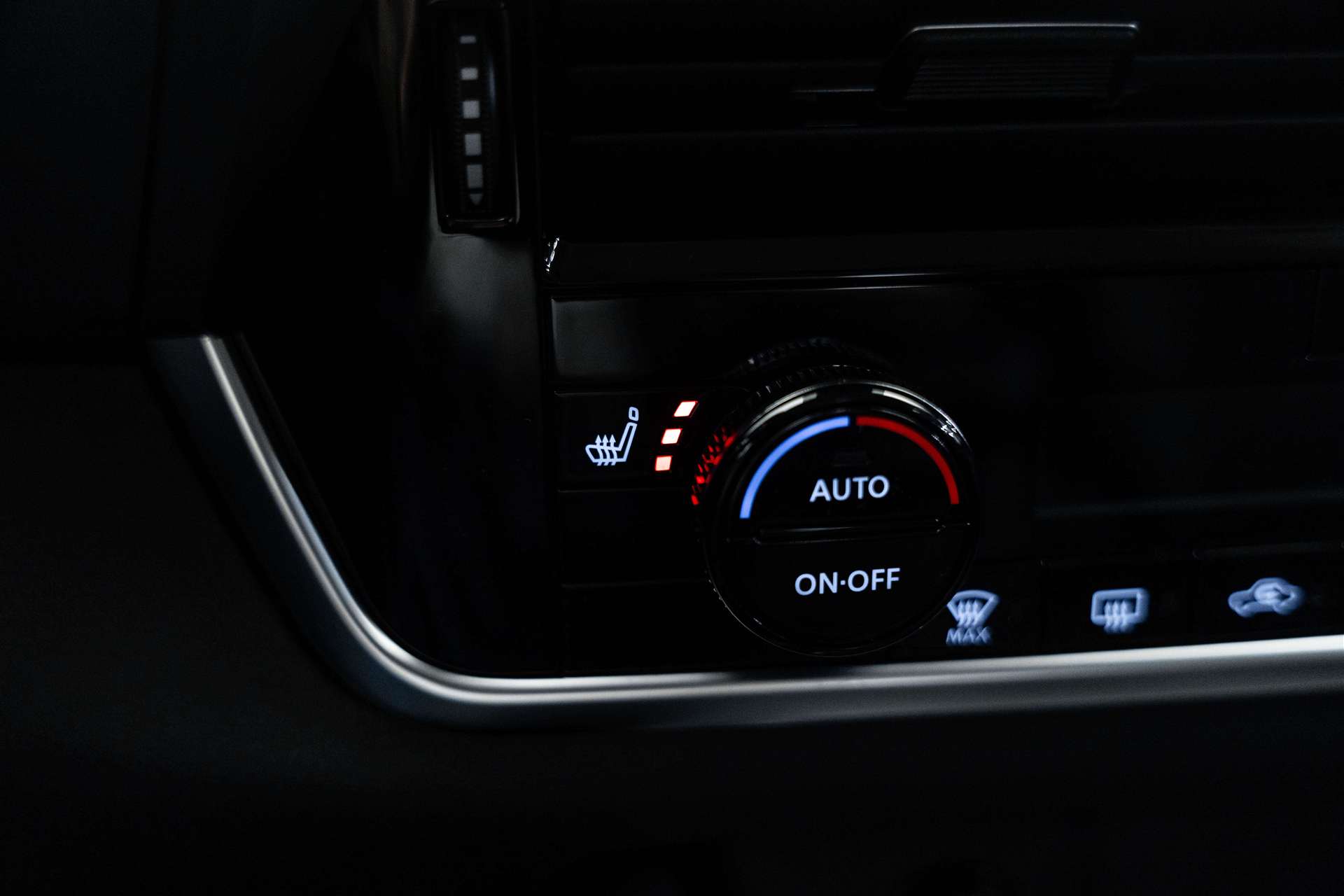 NISSAN Qashqai 1.3 DIG-T MHEV N-Connecta Xtronic-Automat-image-24