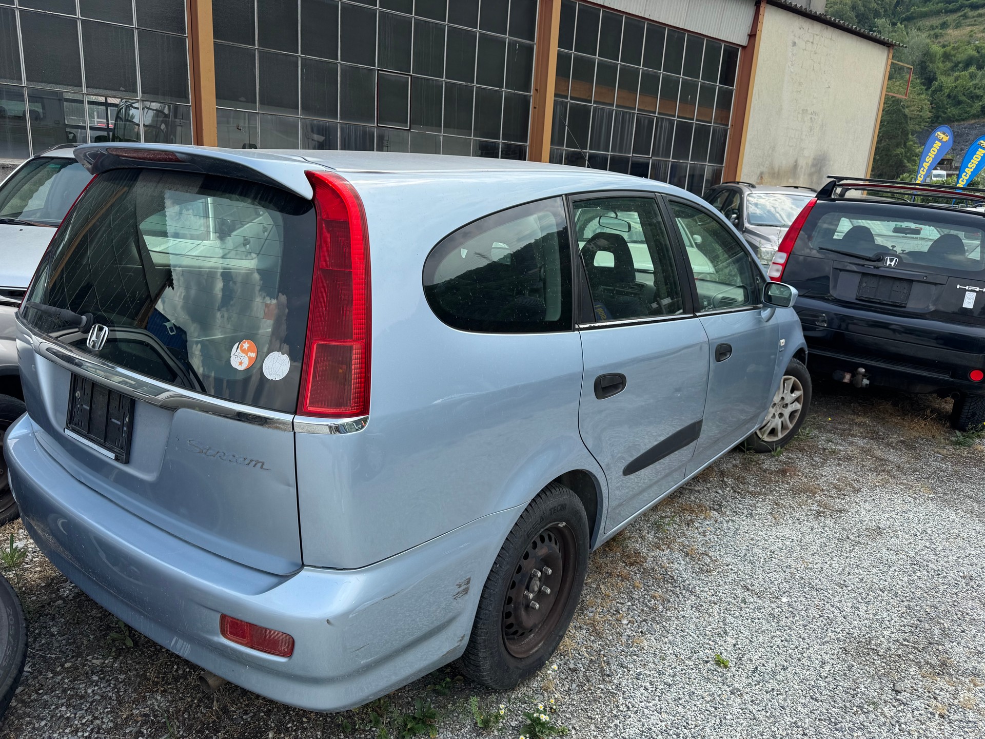HONDA Stream 1.7i LS 7 places-image-3