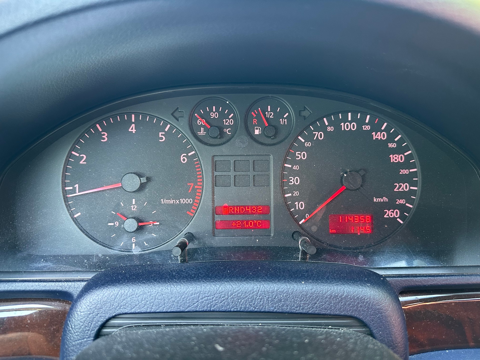 AUDI A4 2.4 Ambition FIXPREIS (BETRIEBSFERIEN bis 09.08.26)-image-18