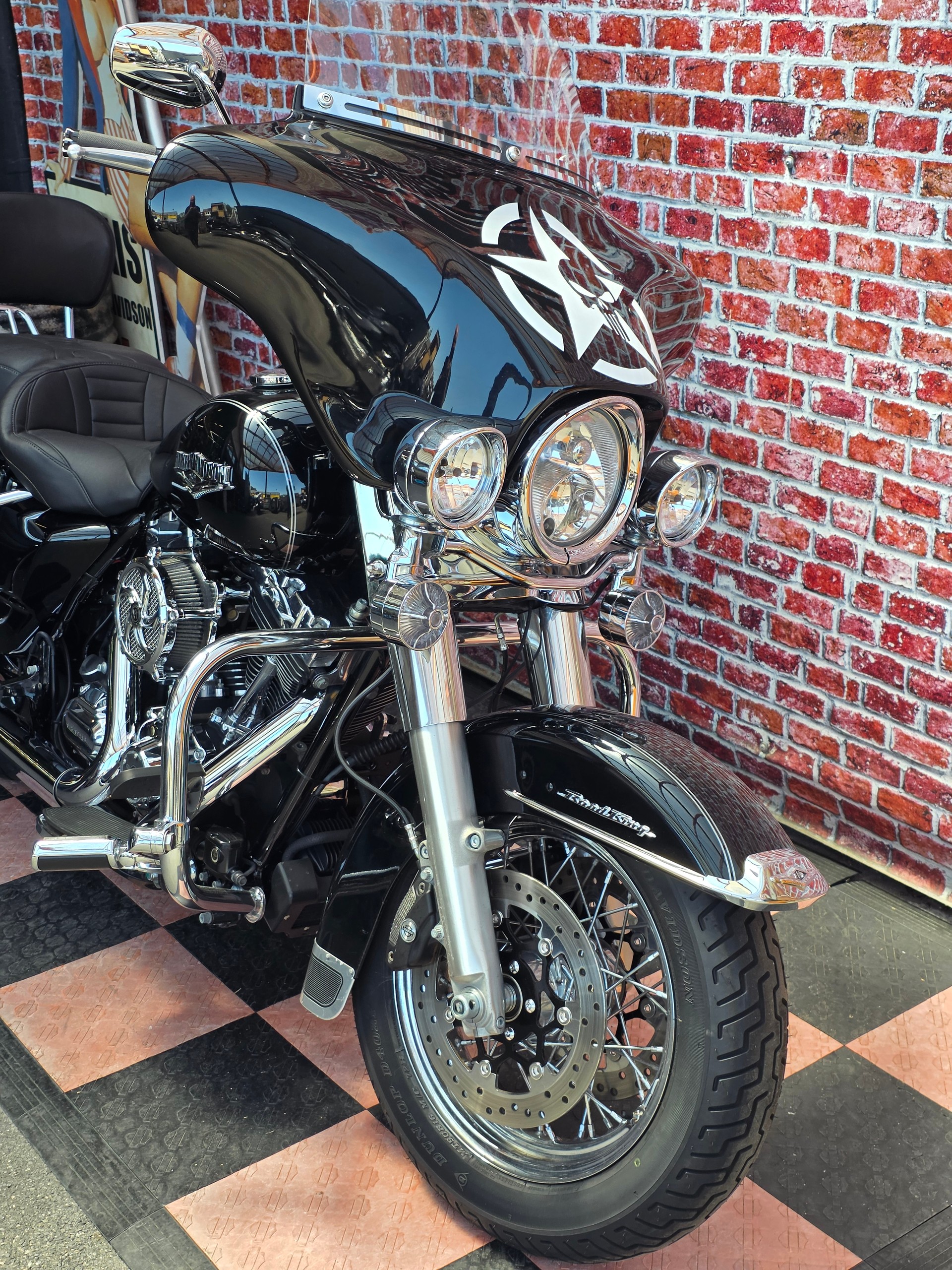 HARLEY-DAVIDSON FLHRC Road King Classic 103 ABS-image-6
