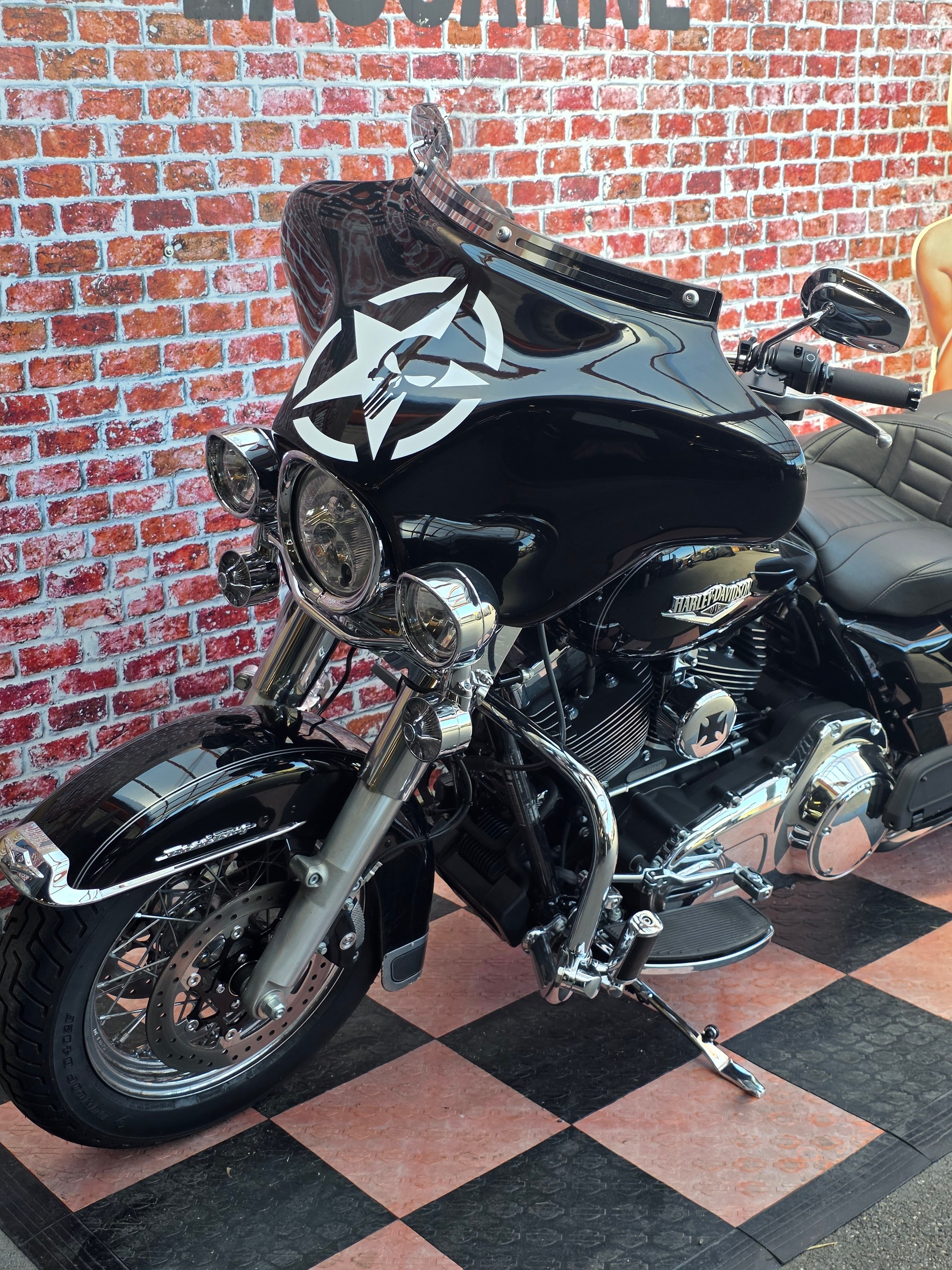 HARLEY-DAVIDSON FLHRC Road King Classic 103 ABS-image-4