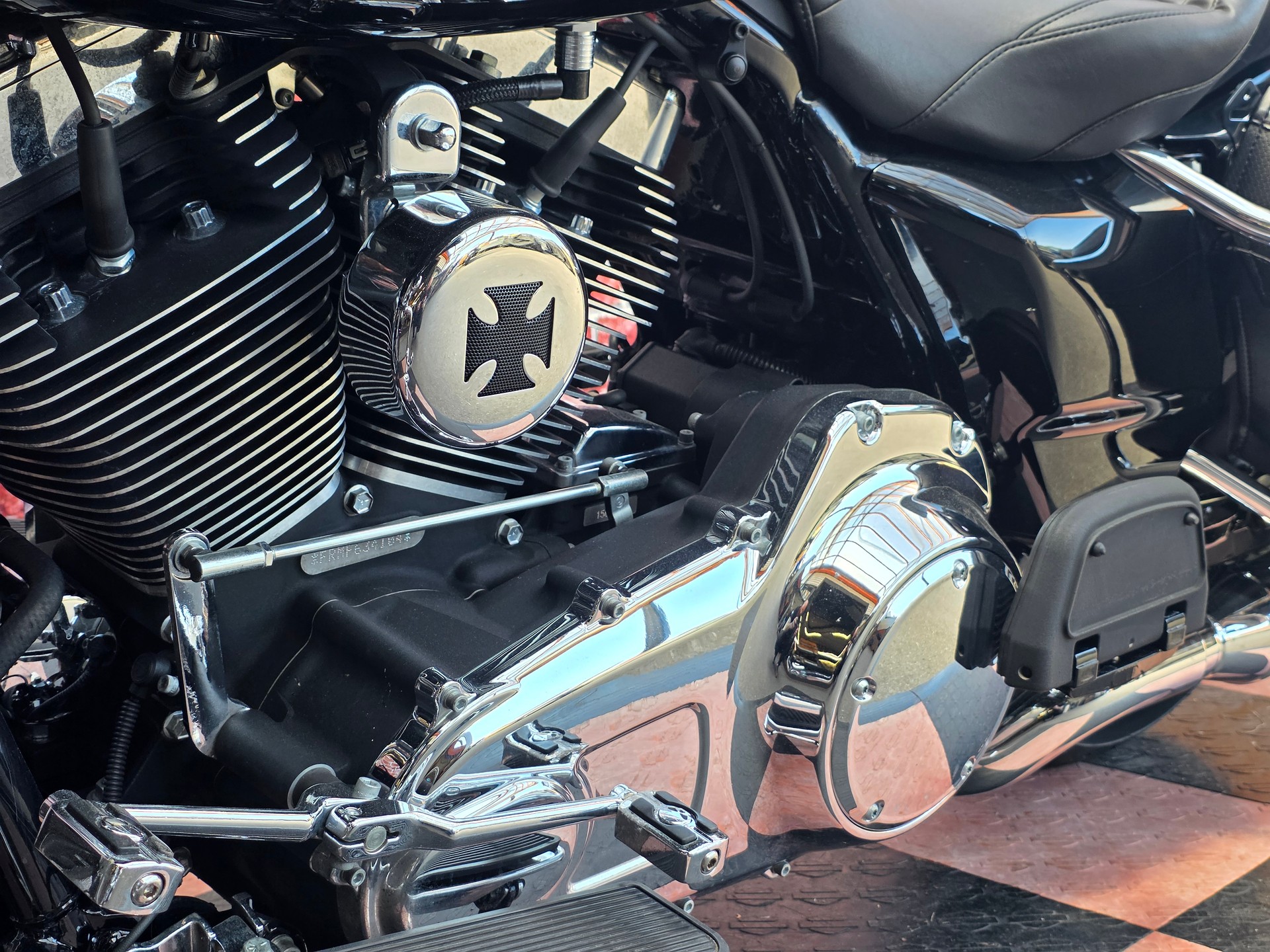 HARLEY-DAVIDSON FLHRC Road King Classic 103 ABS-image-5