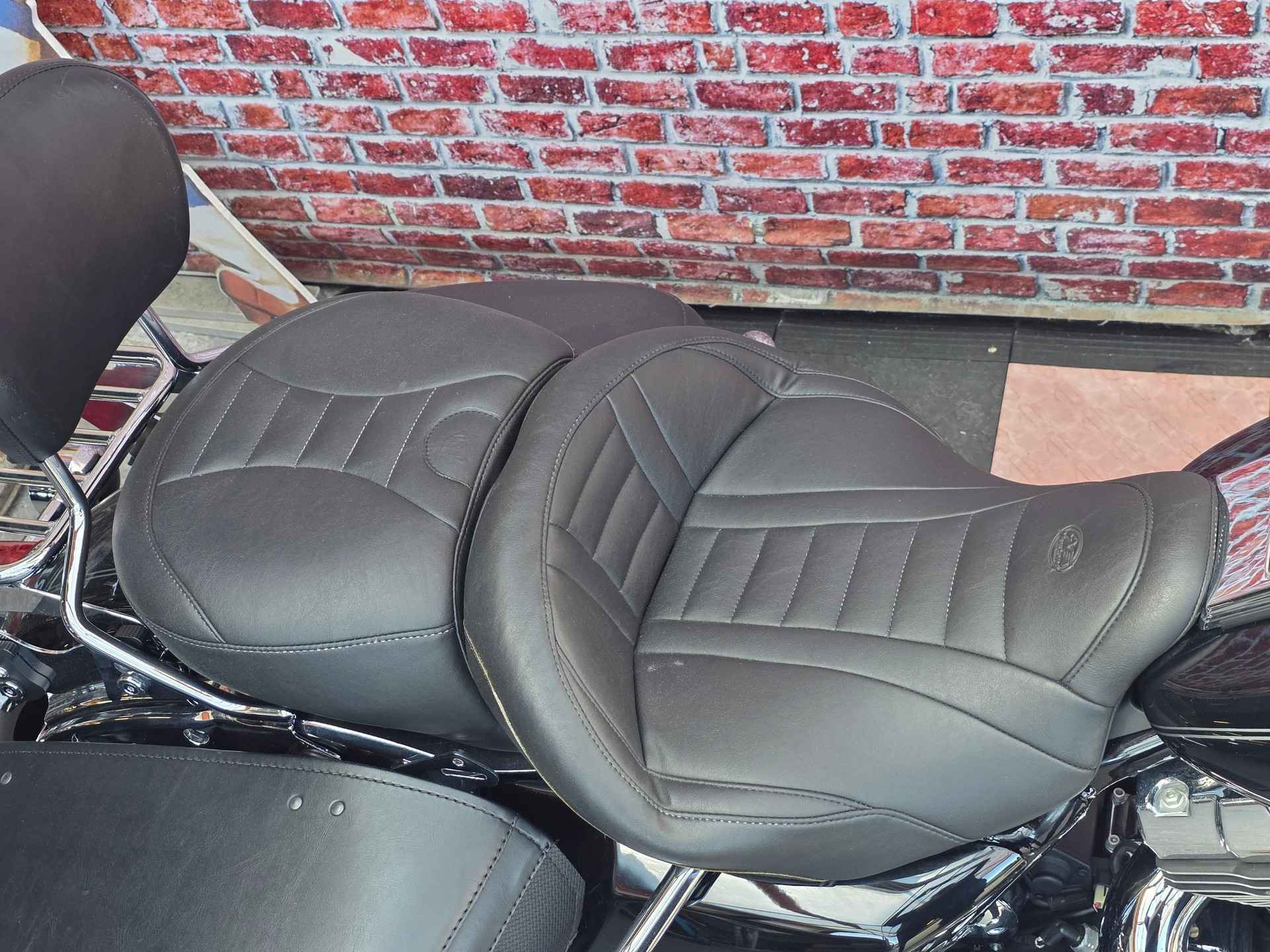HARLEY-DAVIDSON FLHRC Road King Classic 103 ABS-image-12