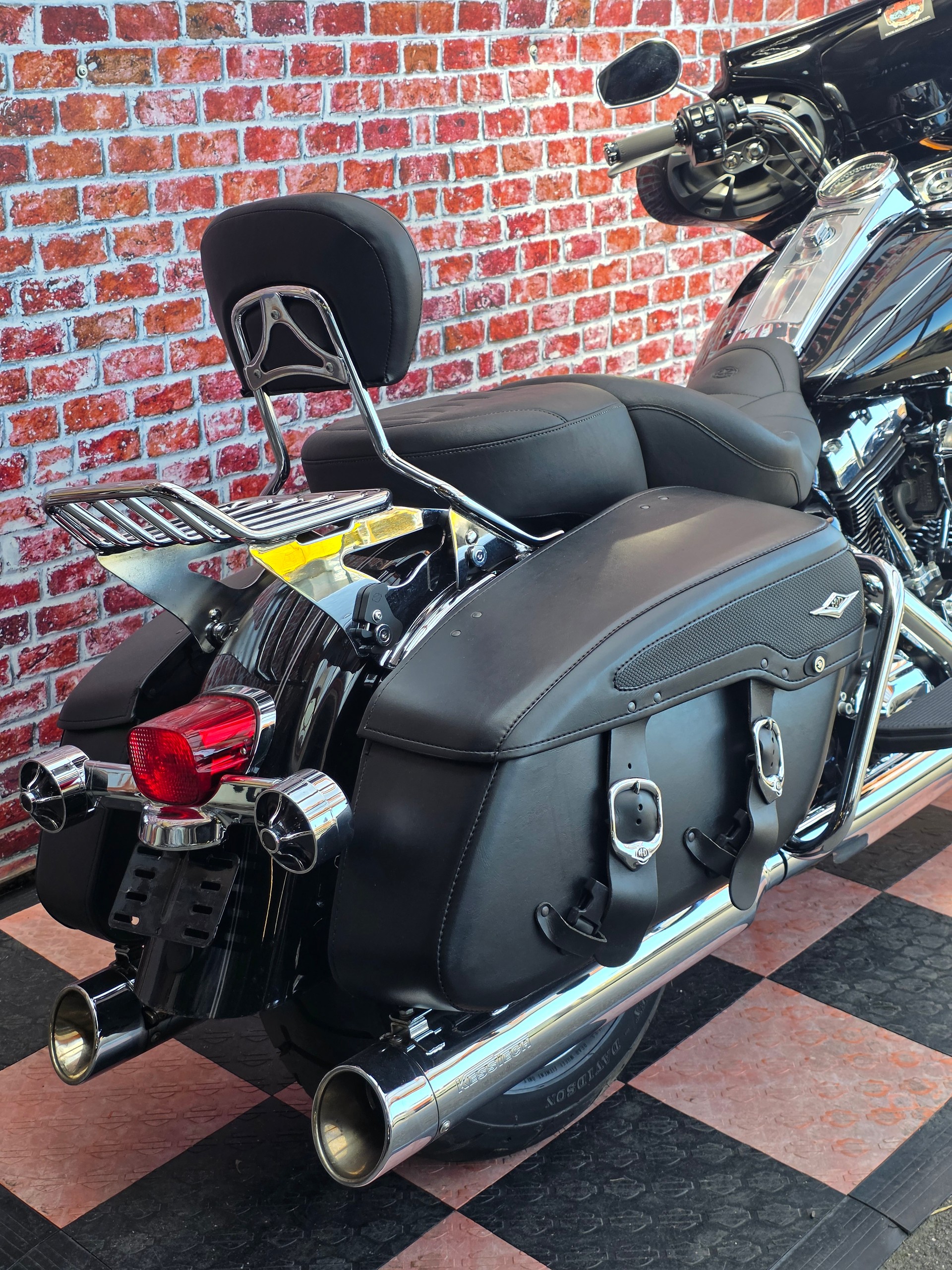 HARLEY-DAVIDSON FLHRC Road King Classic 103 ABS-image-8