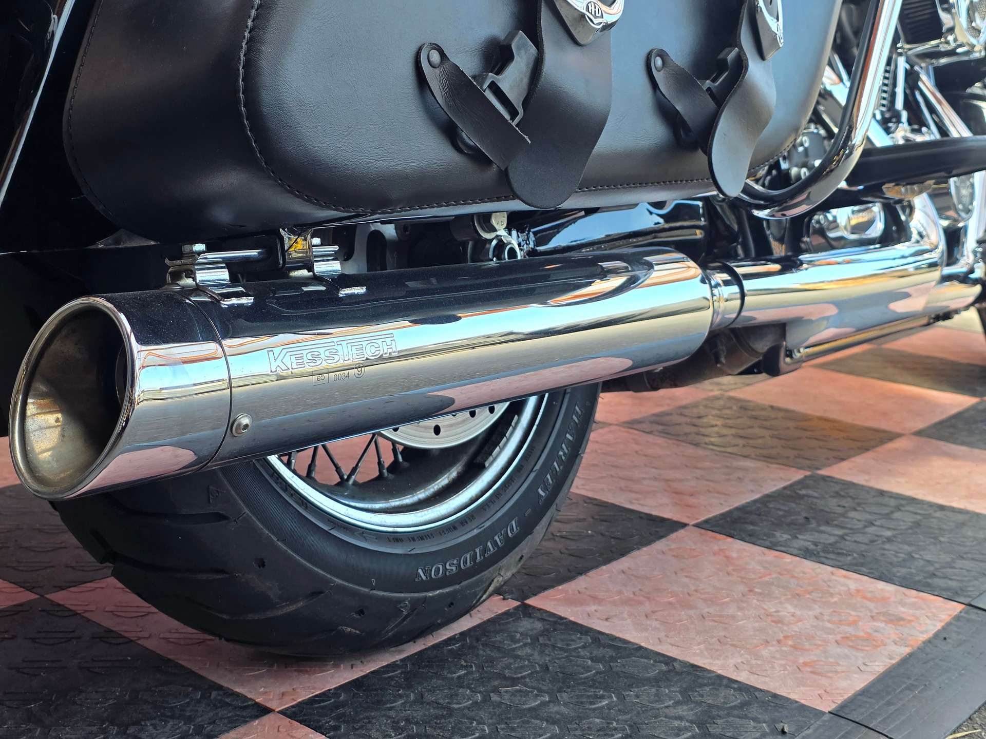 HARLEY-DAVIDSON FLHRC Road King Classic 103 ABS-image-10