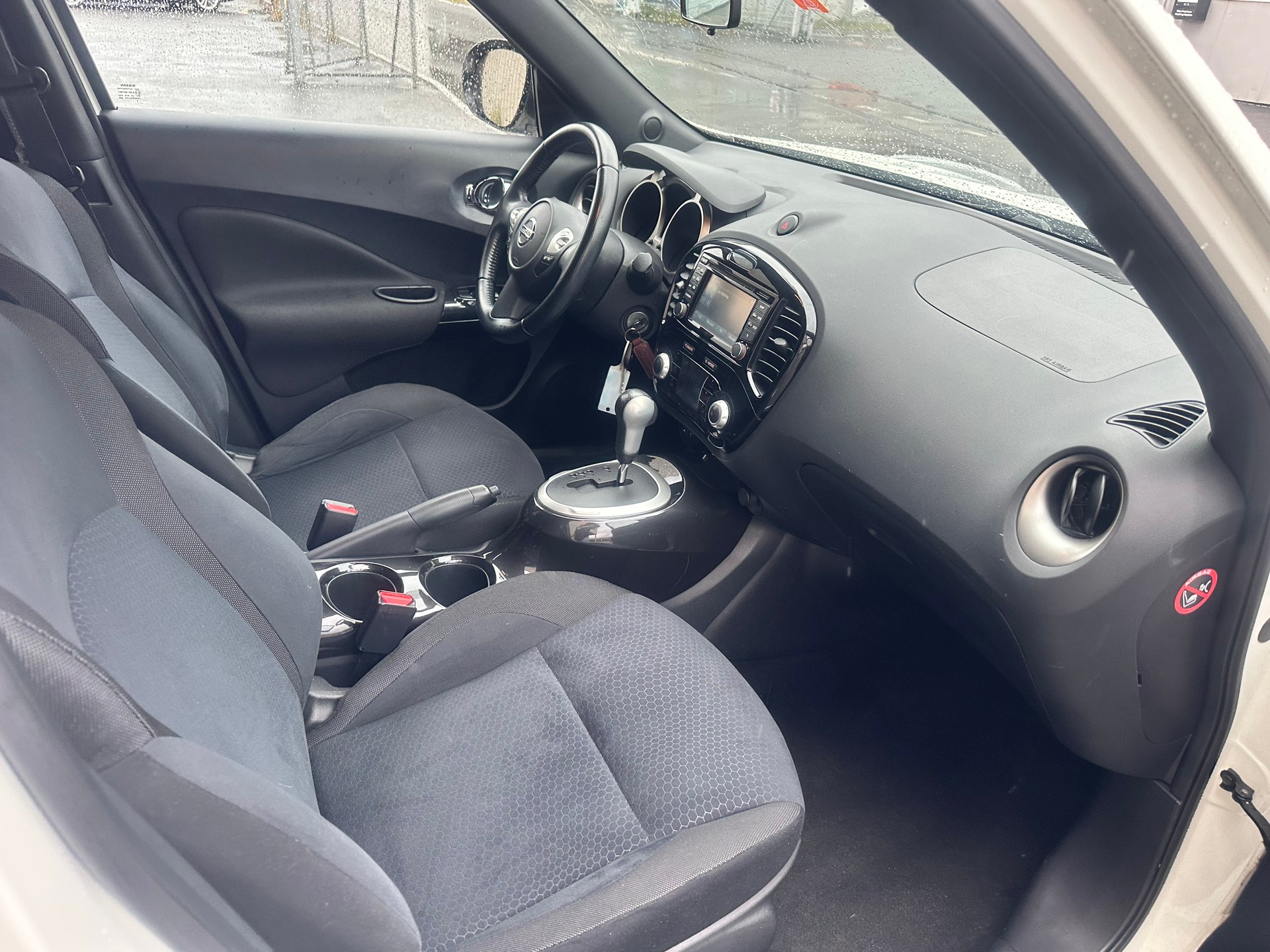 NISSAN Juke 1.6 DIG-T tekna 4x4 Xtronic M-CVT-image-13