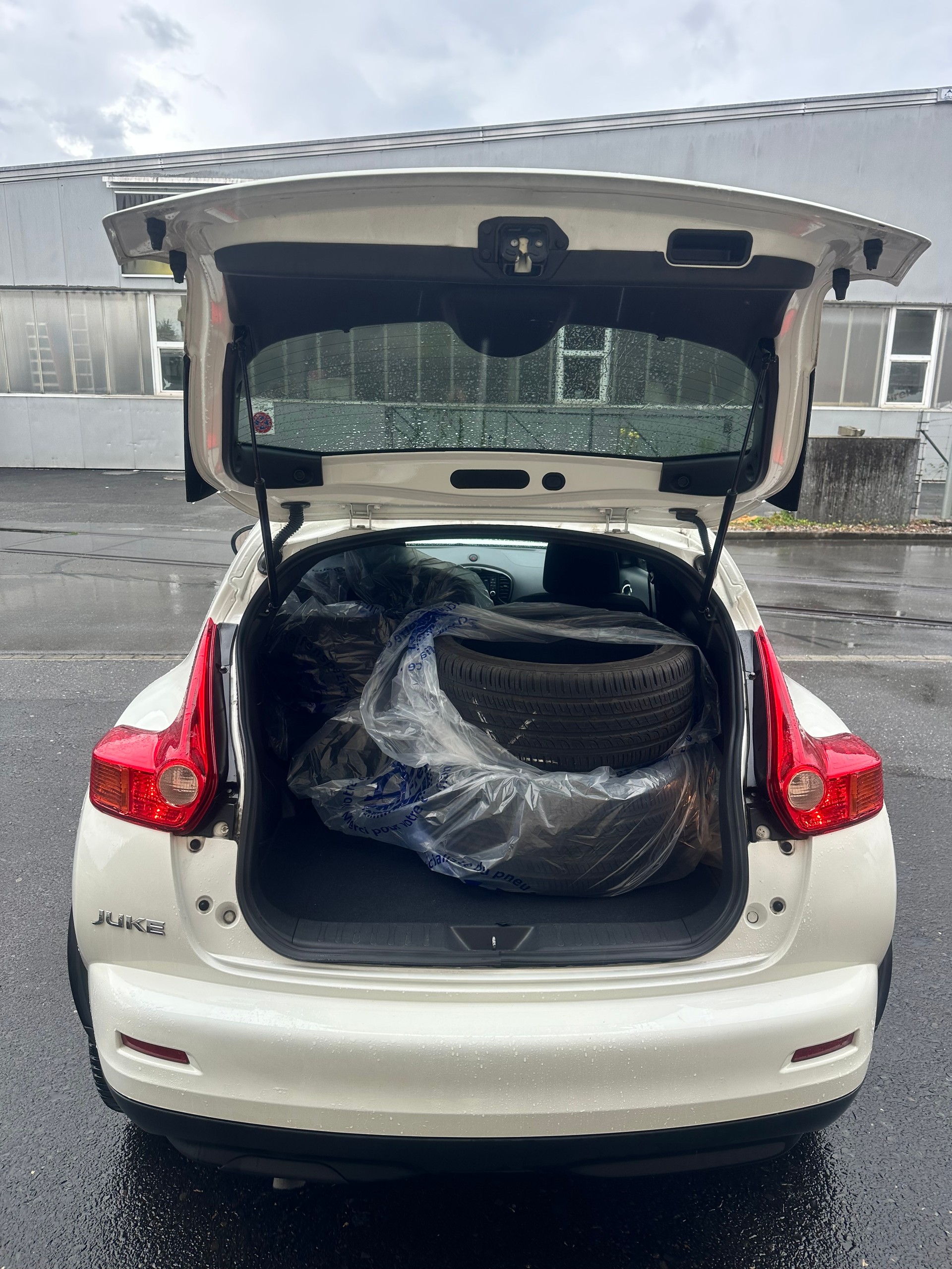NISSAN Juke 1.6 DIG-T tekna 4x4 Xtronic M-CVT-image-6