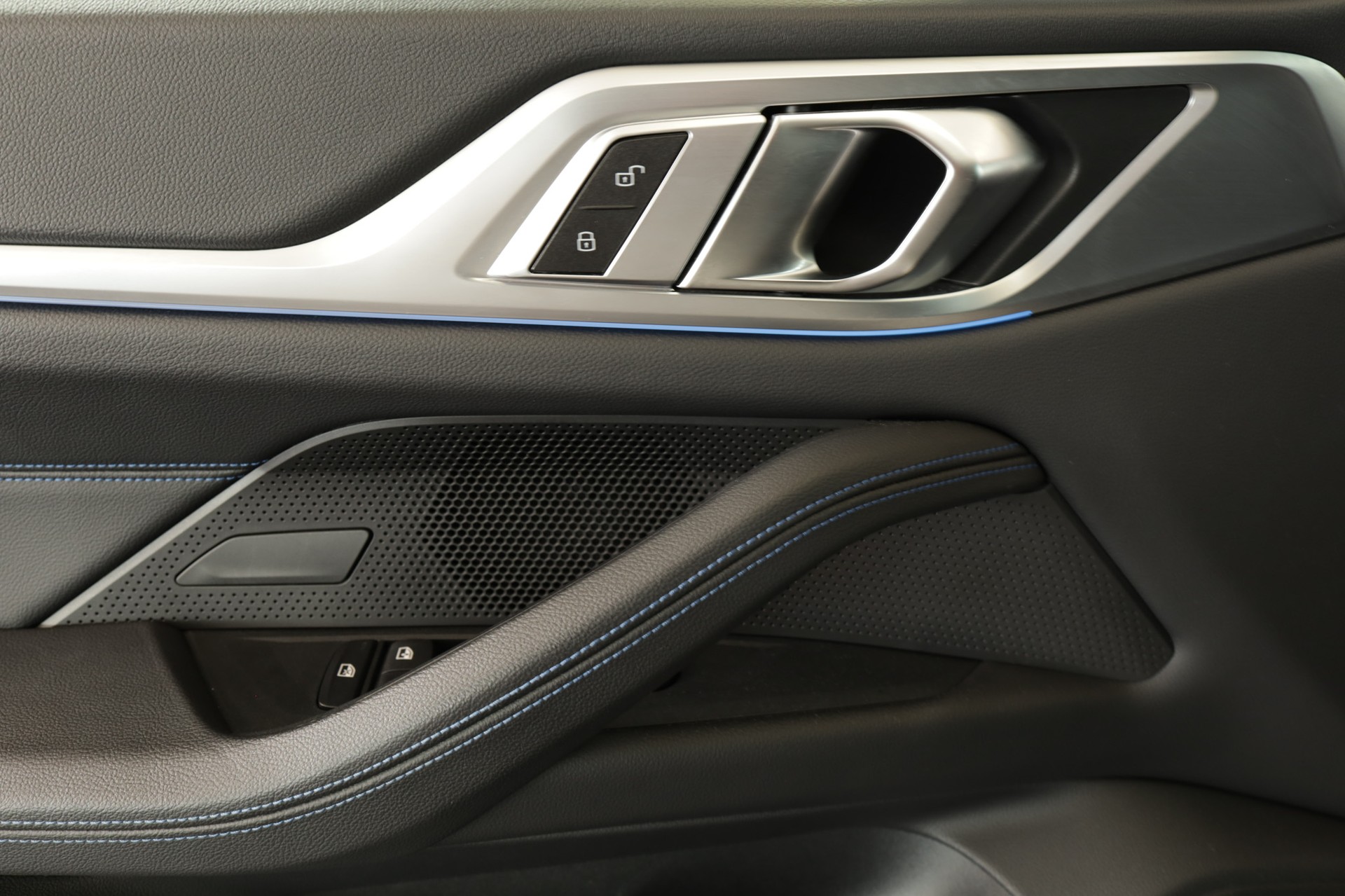BMW i4 eDrive 35 M Sport Pro-image-18