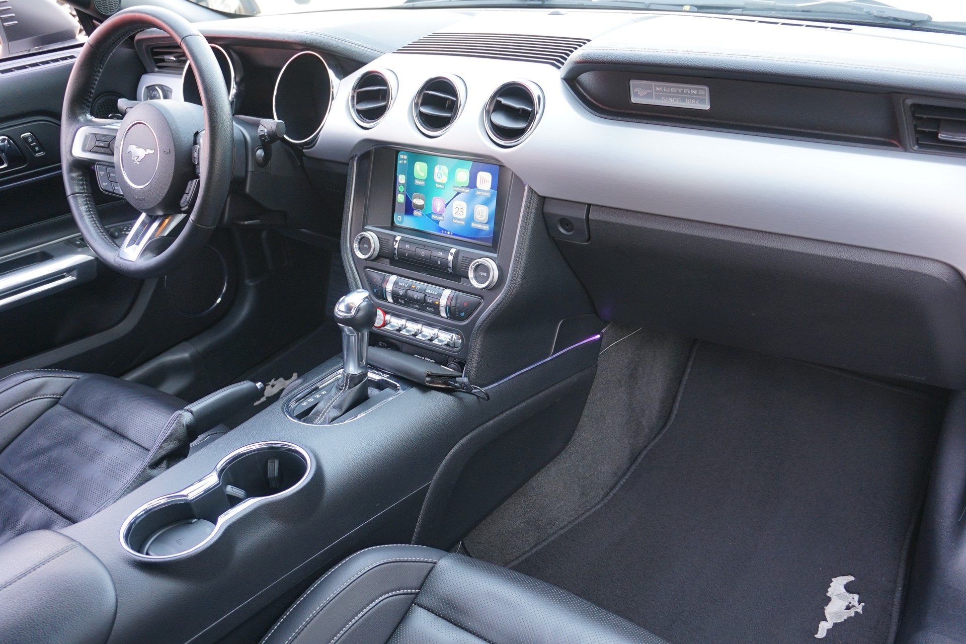 FORD Mustang Convertible 2.3 T Automat 317 PS-image-27