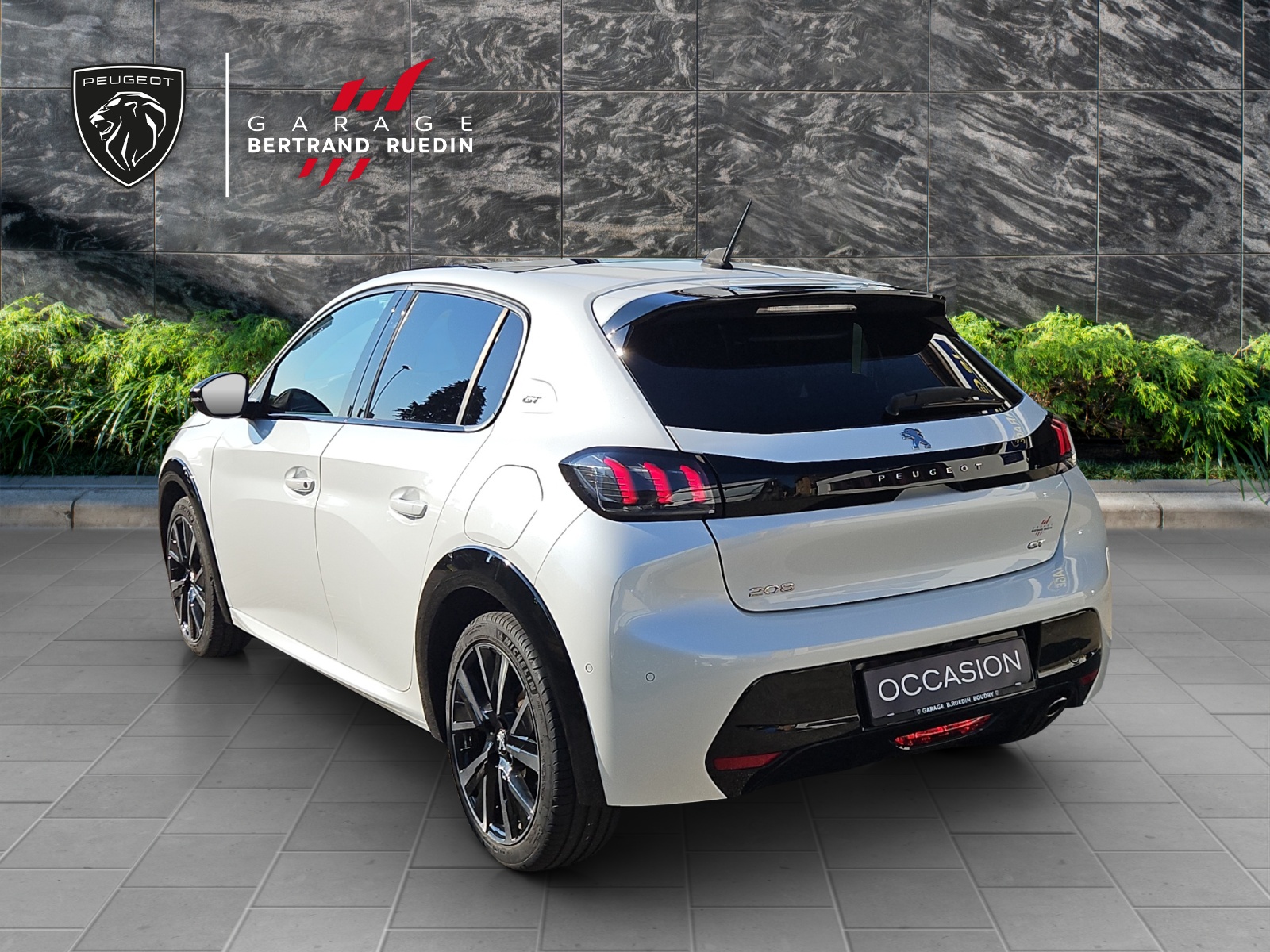 PEUGEOT 208 1.2 PureTech GT Pack-showroom-element-1