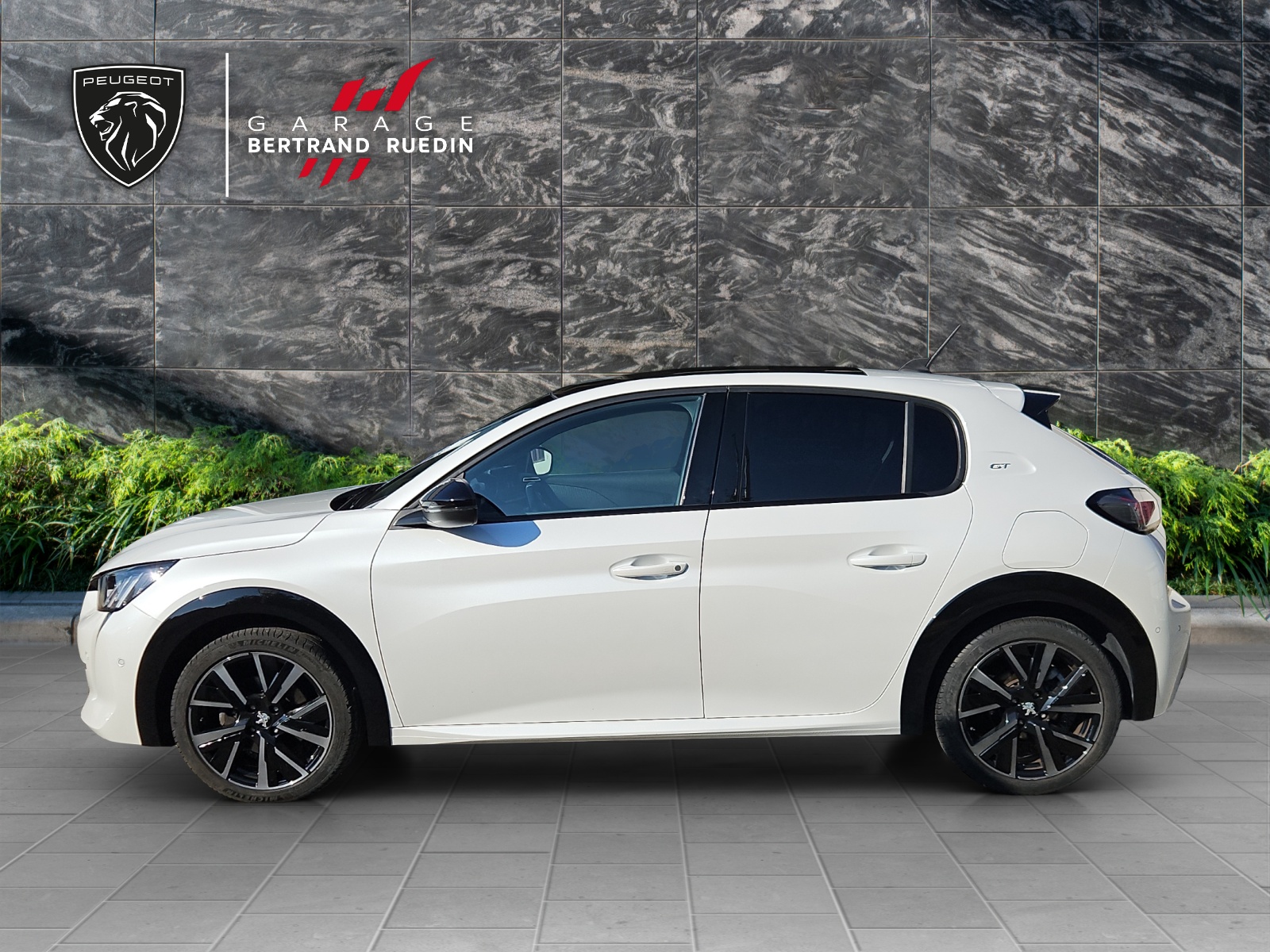 PEUGEOT 208 1.2 PureTech GT Pack-showroom-element-2