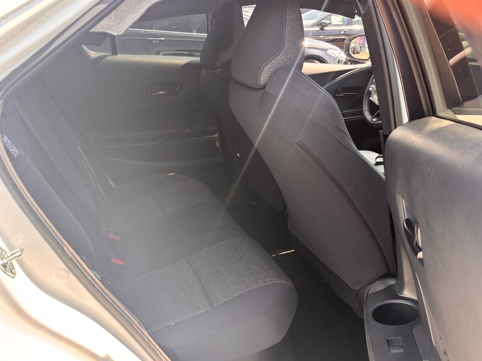 TOYOTA C-HR 2.0 PHEV CVT Swiss Edition-image-12