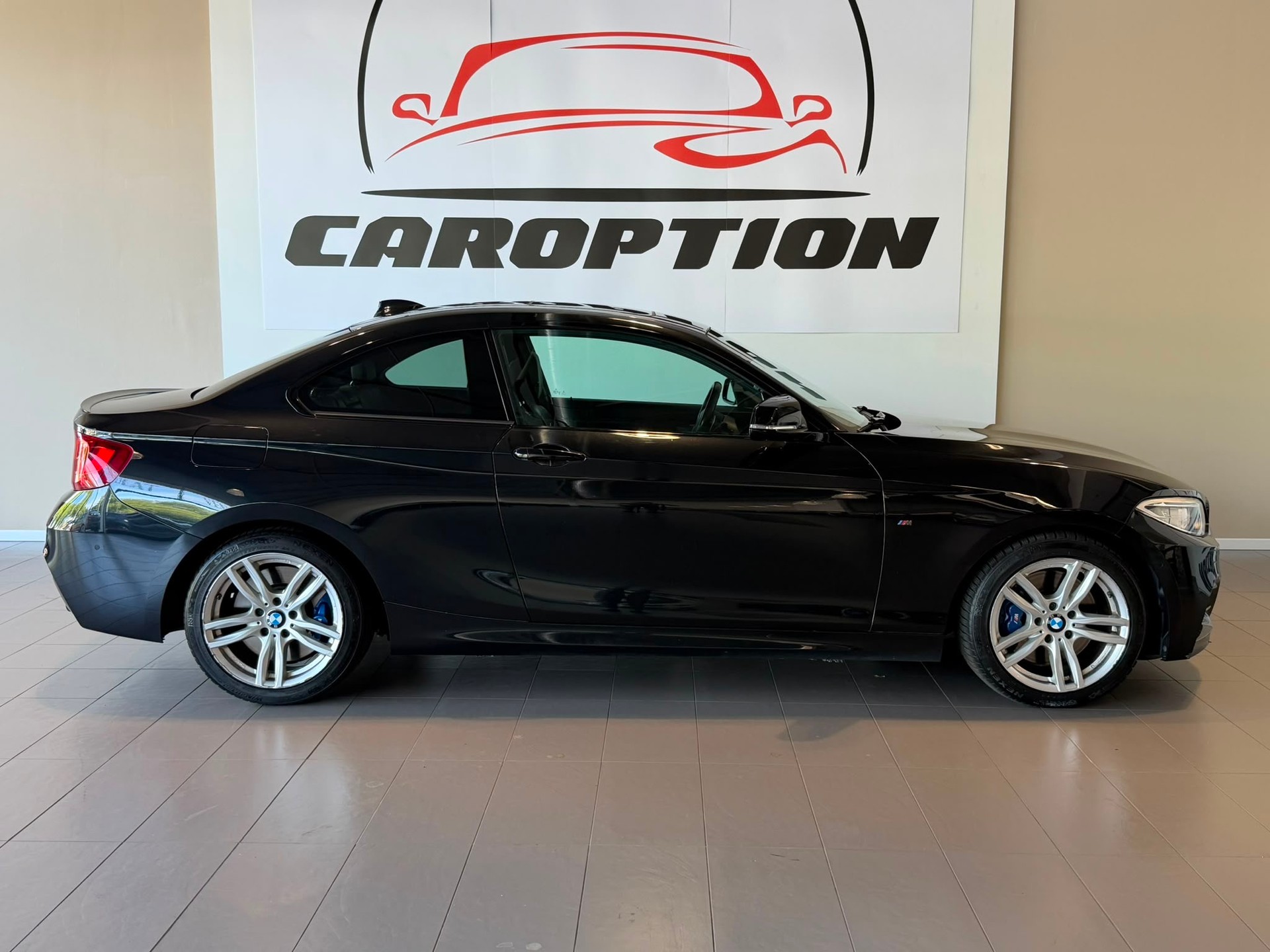 BMW M240i xDrive Steptronic-image-4