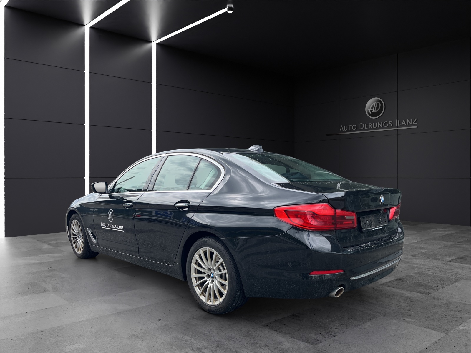 BMW 520d xDrive paddles-showroom-element-3