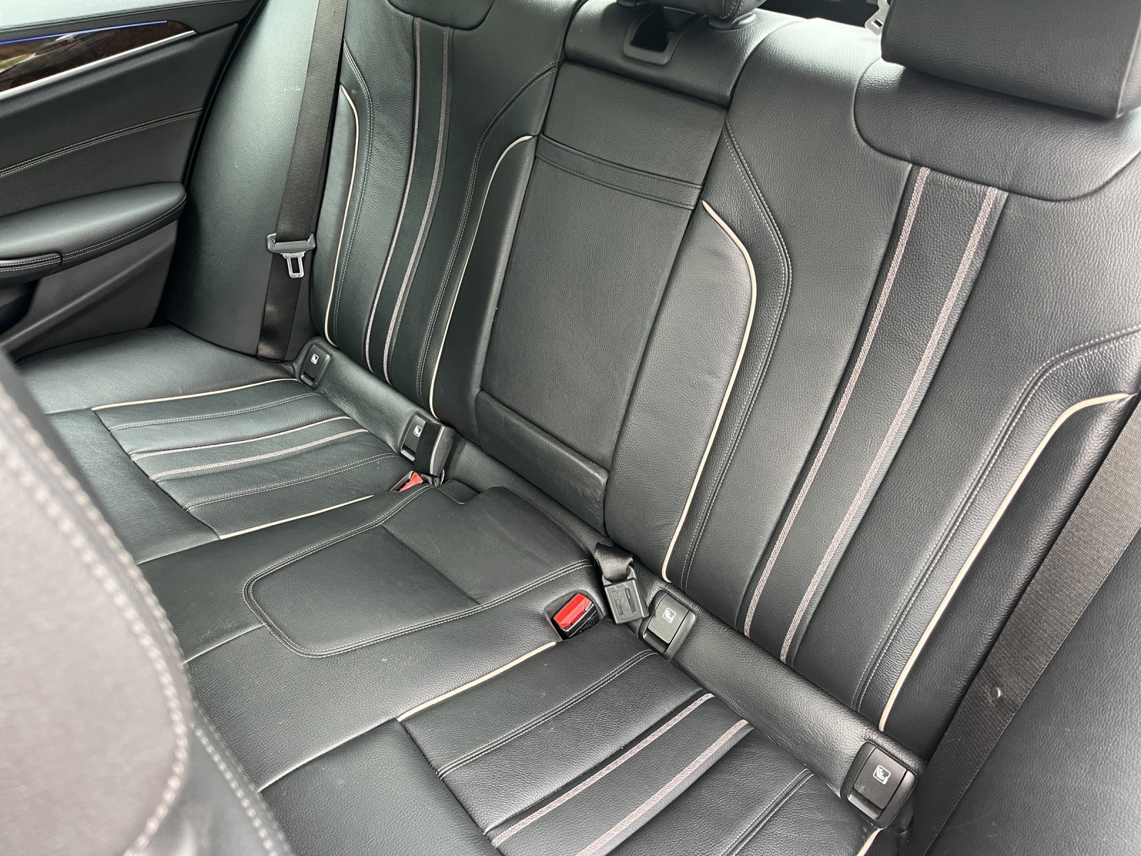 BMW 520d xDrive paddles-image-9