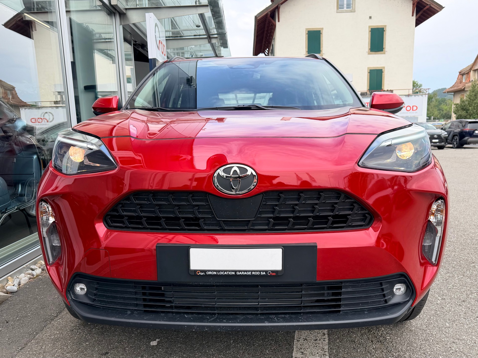 TOYOTA Yaris Cross 1.5 Comfort AWDi e-CVT-showroom-element-1