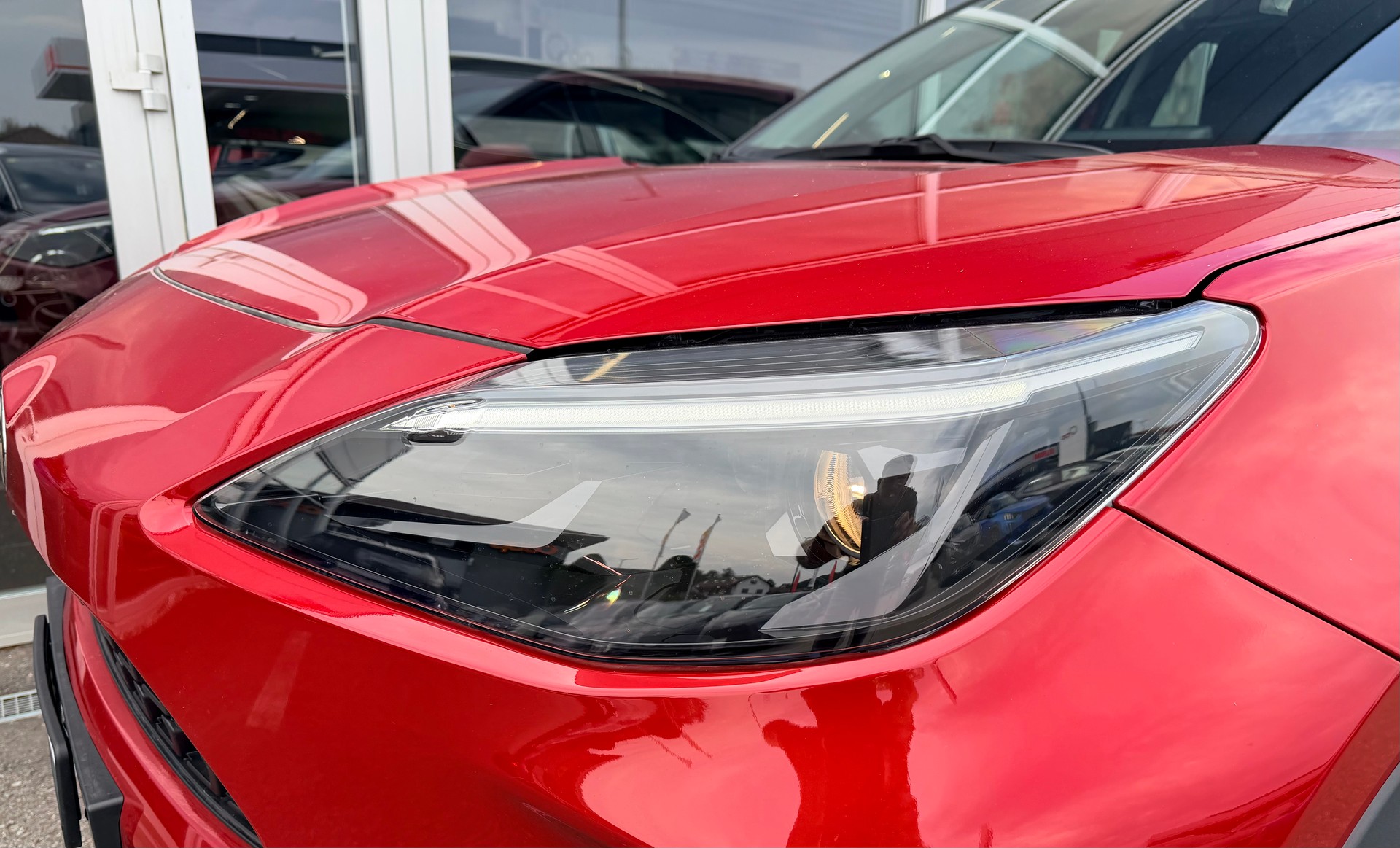 TOYOTA Yaris Cross 1.5 Comfort AWDi e-CVT-image-5