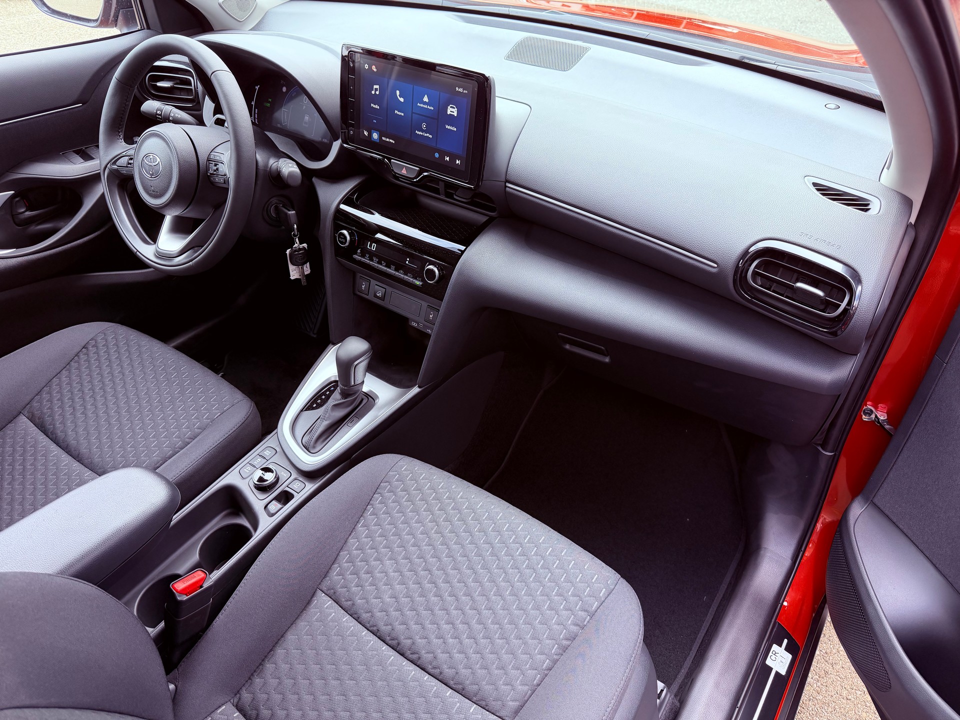 TOYOTA Yaris Cross 1.5 Comfort AWDi e-CVT-image-11