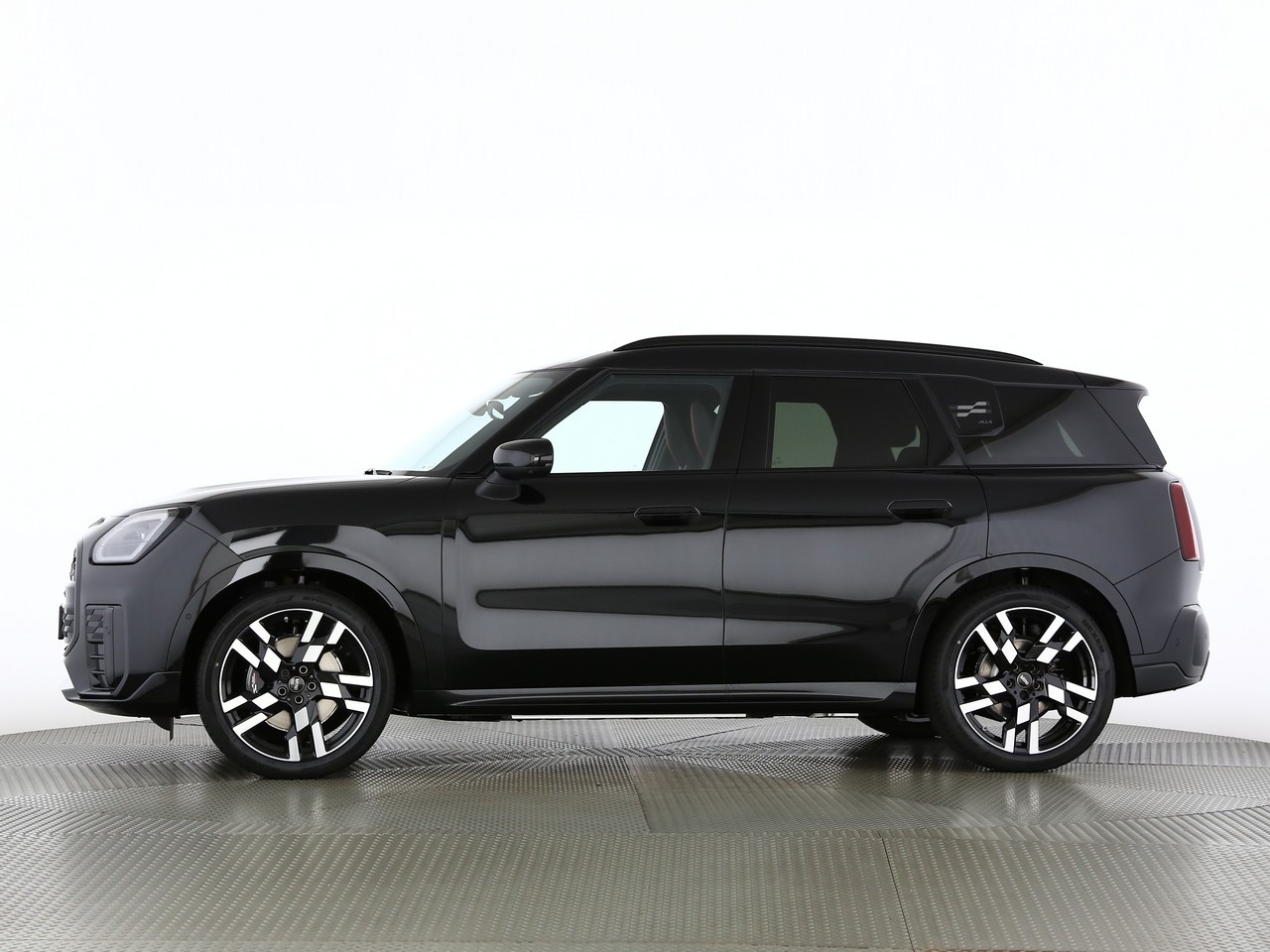 MINI Countryman SE ALL 4-showroom-element-2