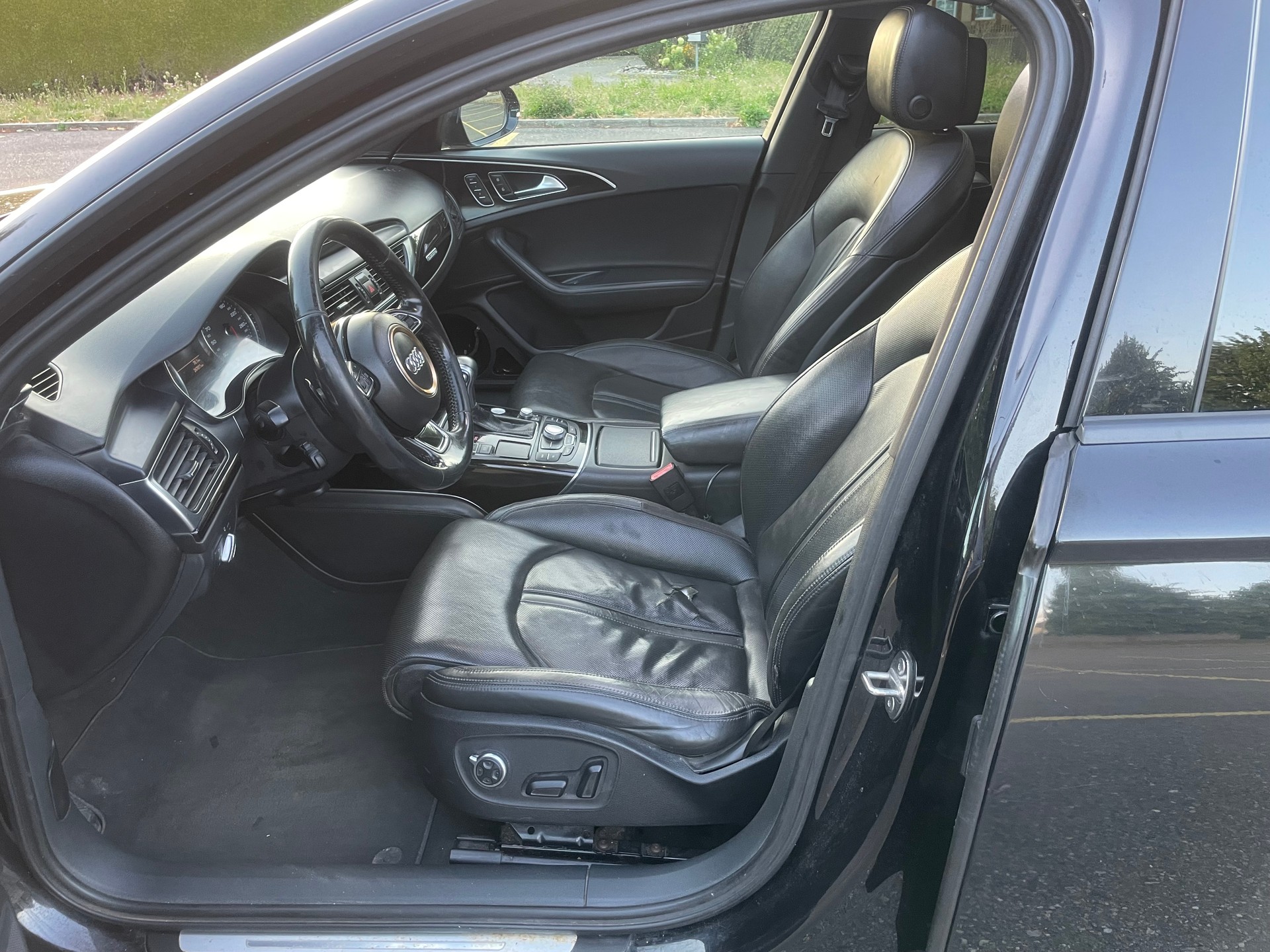 AUDI A6 Avant 3.0 BiTDI V6 quattro tiptronic-image-14