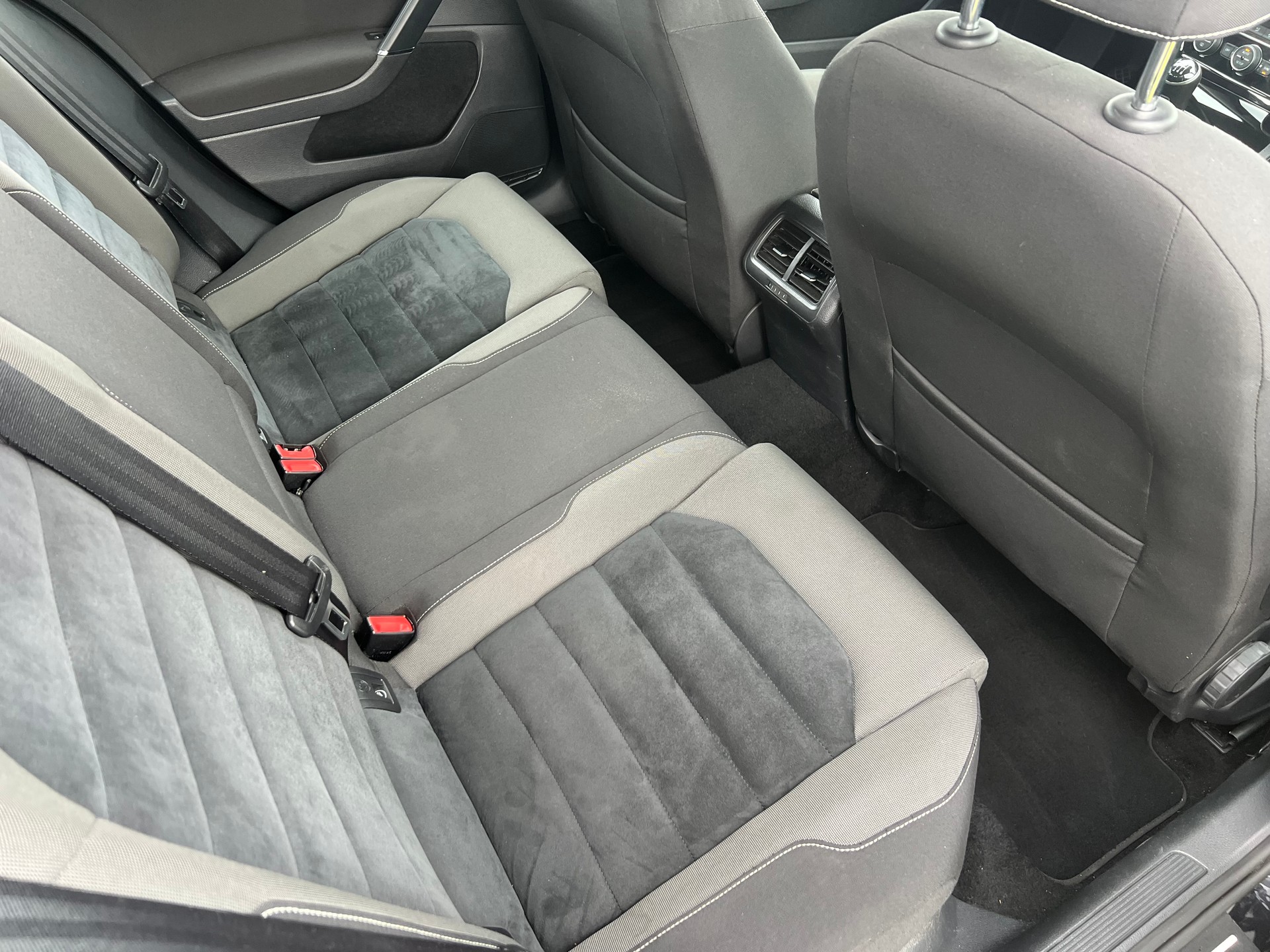 VW Golf 1.4 TSI Highline-image-9